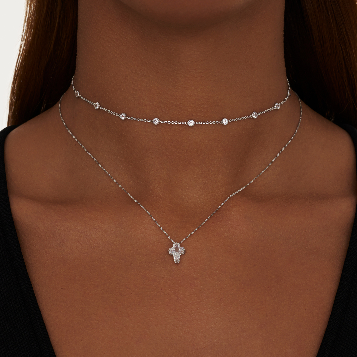 Серебряное колье "Крест" с фианитом MIE
Серебряное колье "Крест" с фианитом MIE