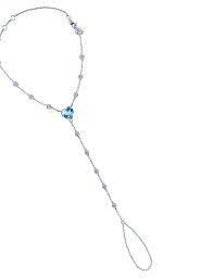 Слейв-браслет с голубым фианитом в форме сердца из серебра