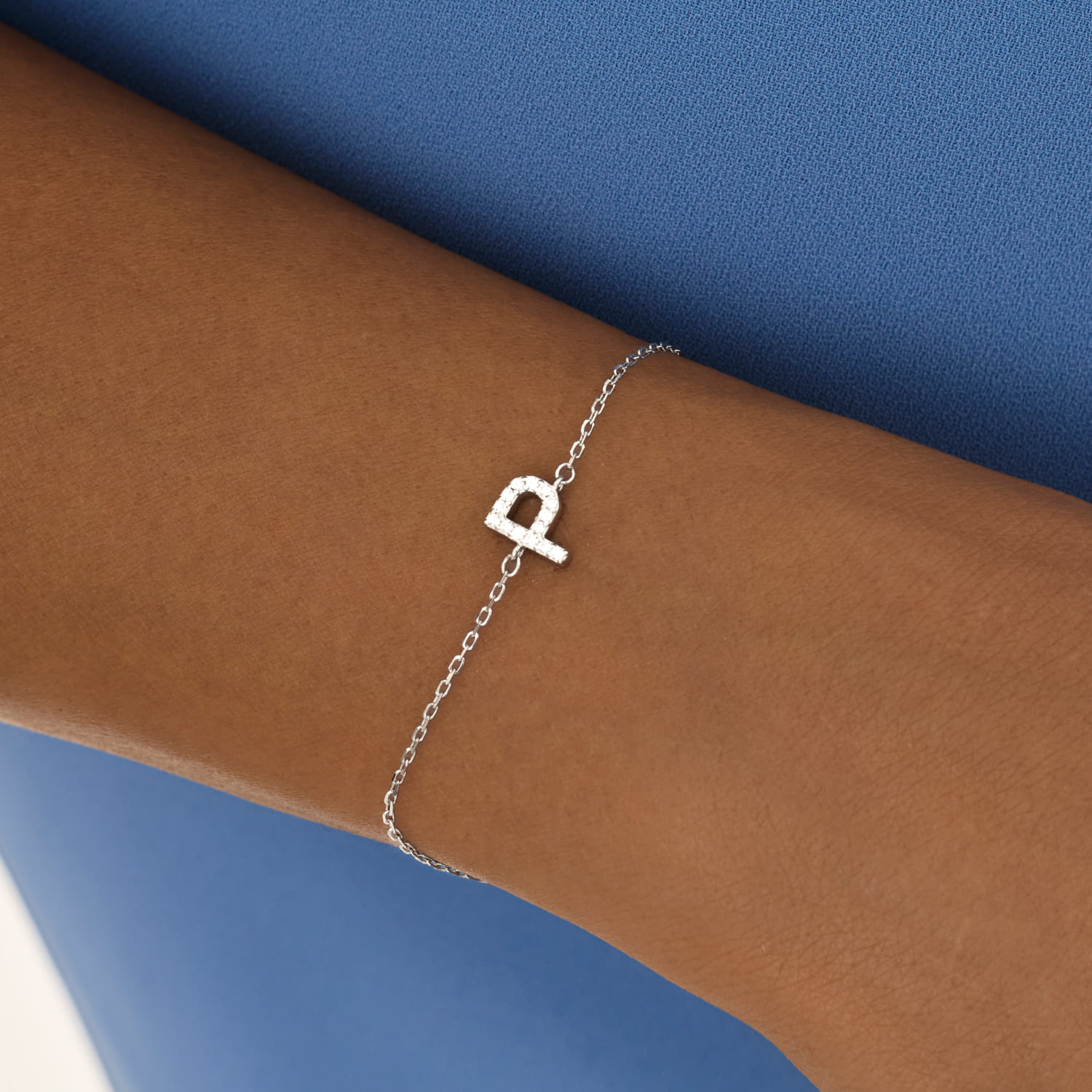 

Серебряный браслет с буквой Р MIESTILO MIE