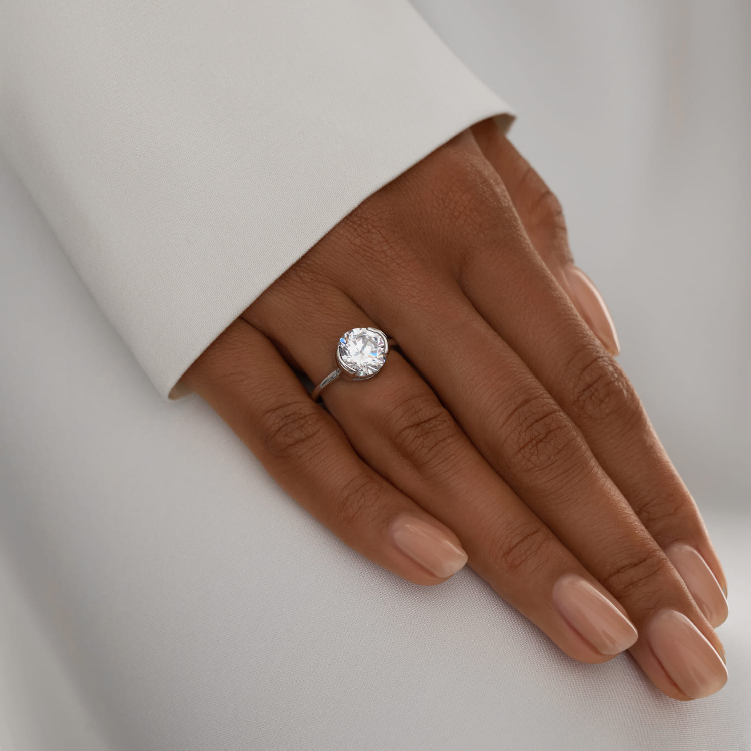 

Серебряное кольцо-солитер с круглым фианитом MIESTILO MIE