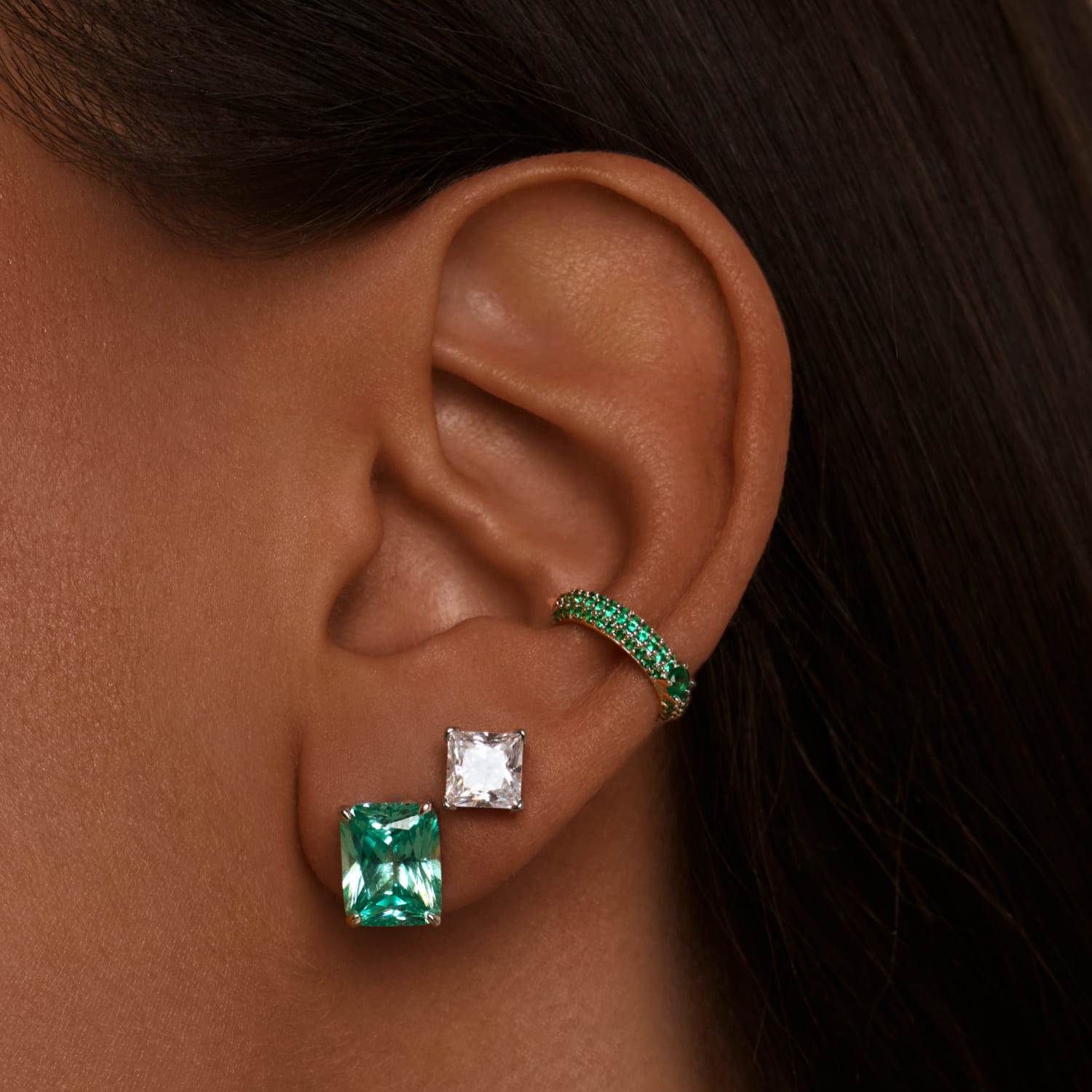 Անթերի 6 մմ MIE խորանարդ ցիրկոնիումե ականջօղեր