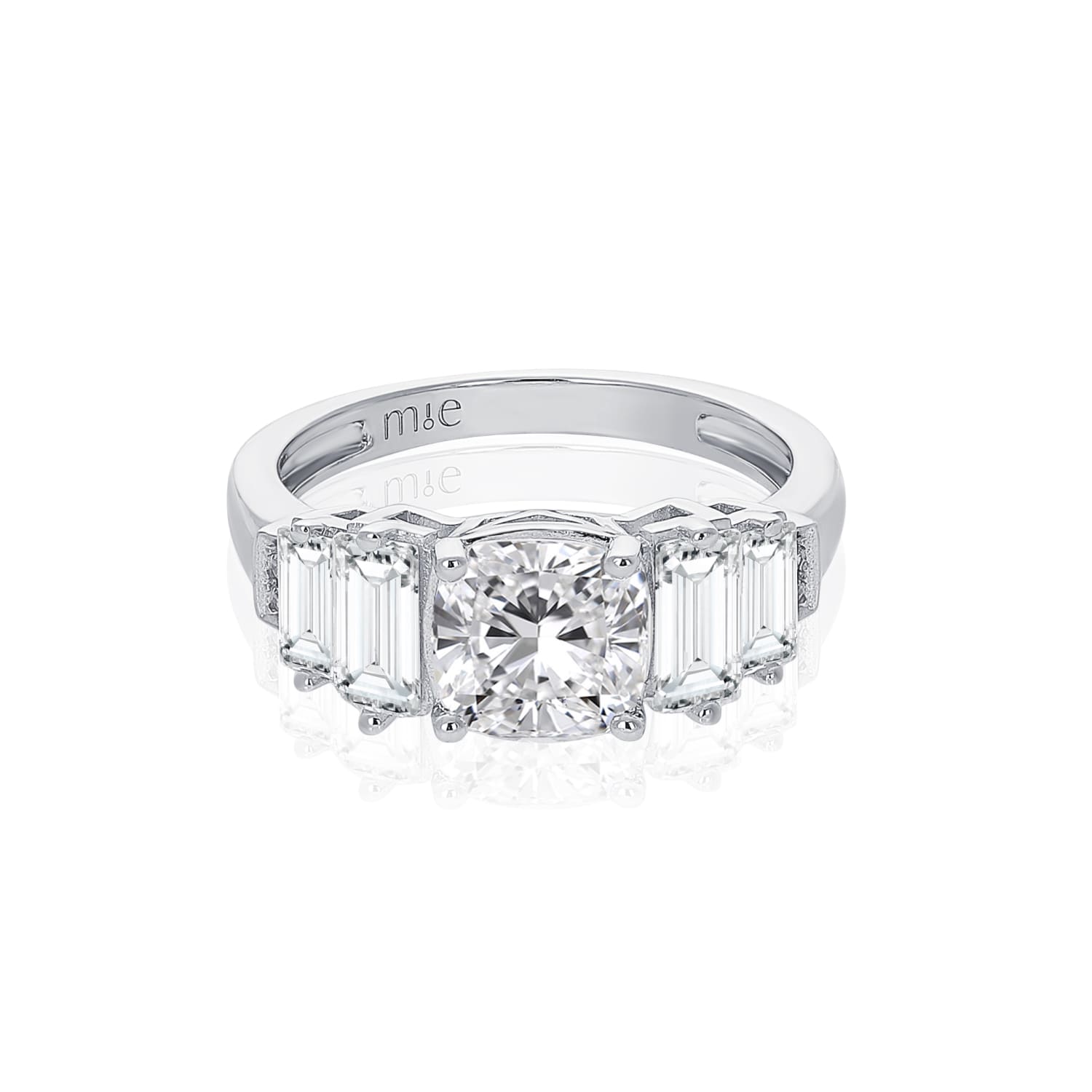 Բագետ MIE արծաթե մատանի խորանարդ ցիրկոնիումով