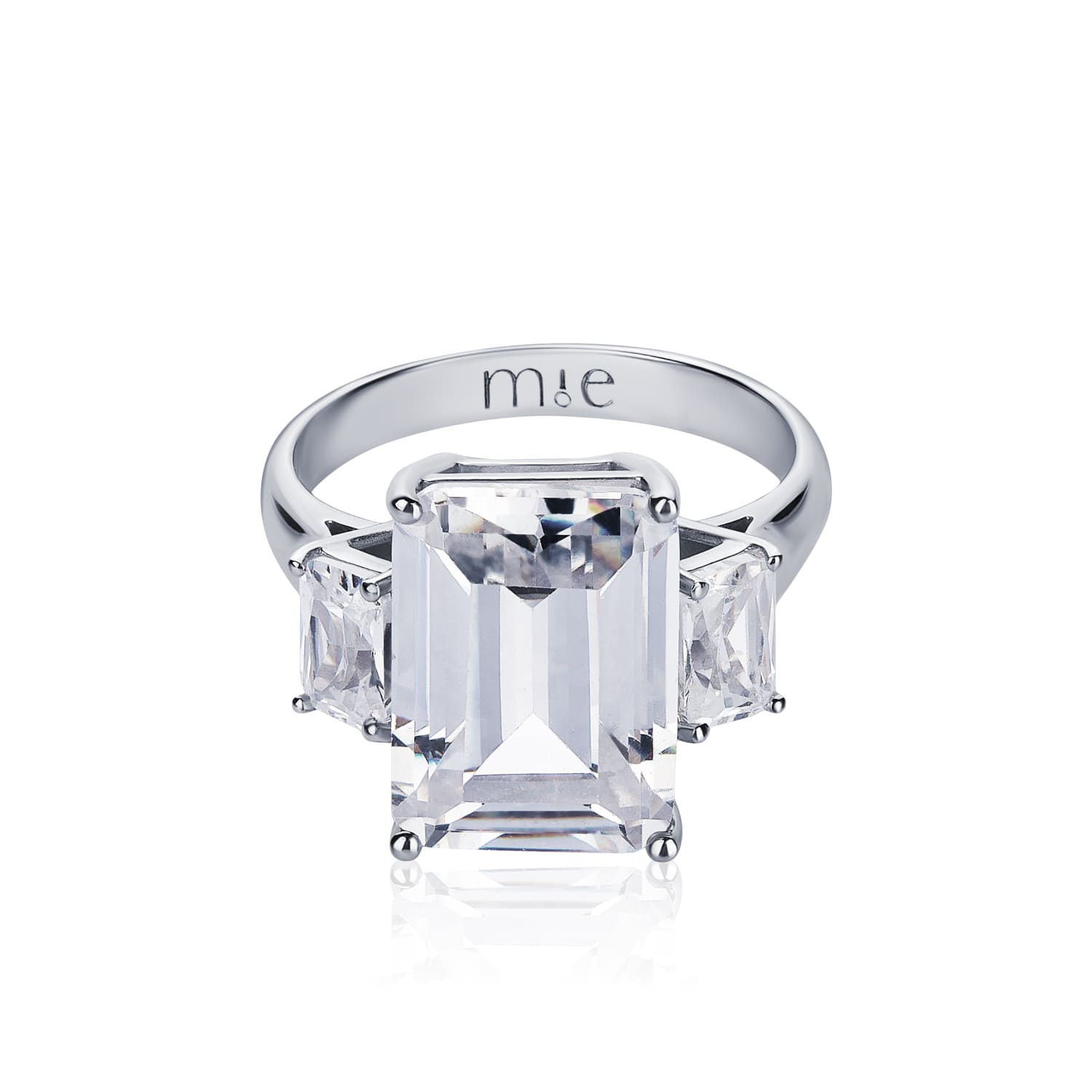 Մեծ արծաթե մատանի A LA RUSSE խորանարդ ցիրկոնե քարերով MIE