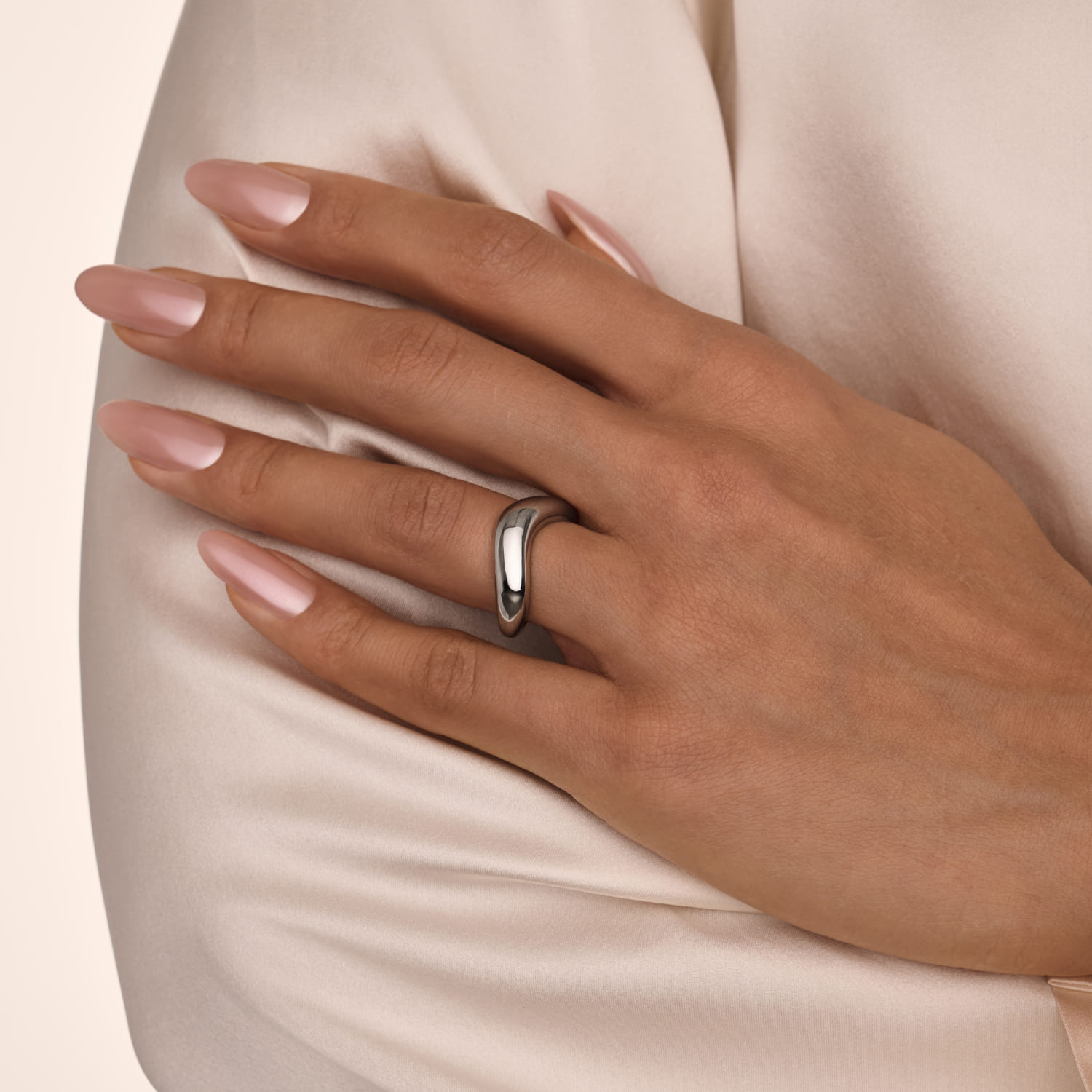 Արծաթե մատանի՝ ալիքավոր, հարթ MIESTILO MIE