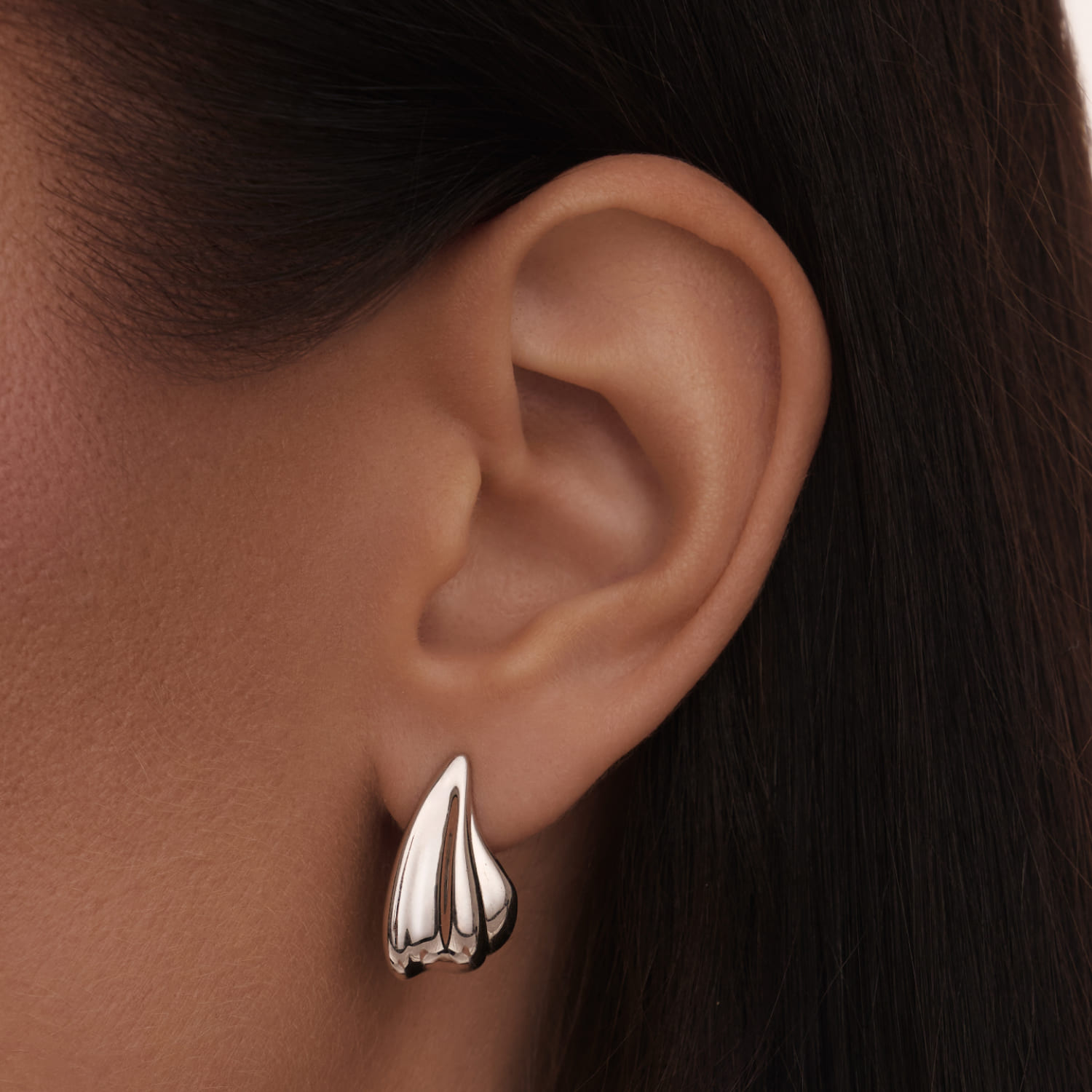 

Серьги-пуссеты с U-образным изгибом из серебра MIESTILO MIE