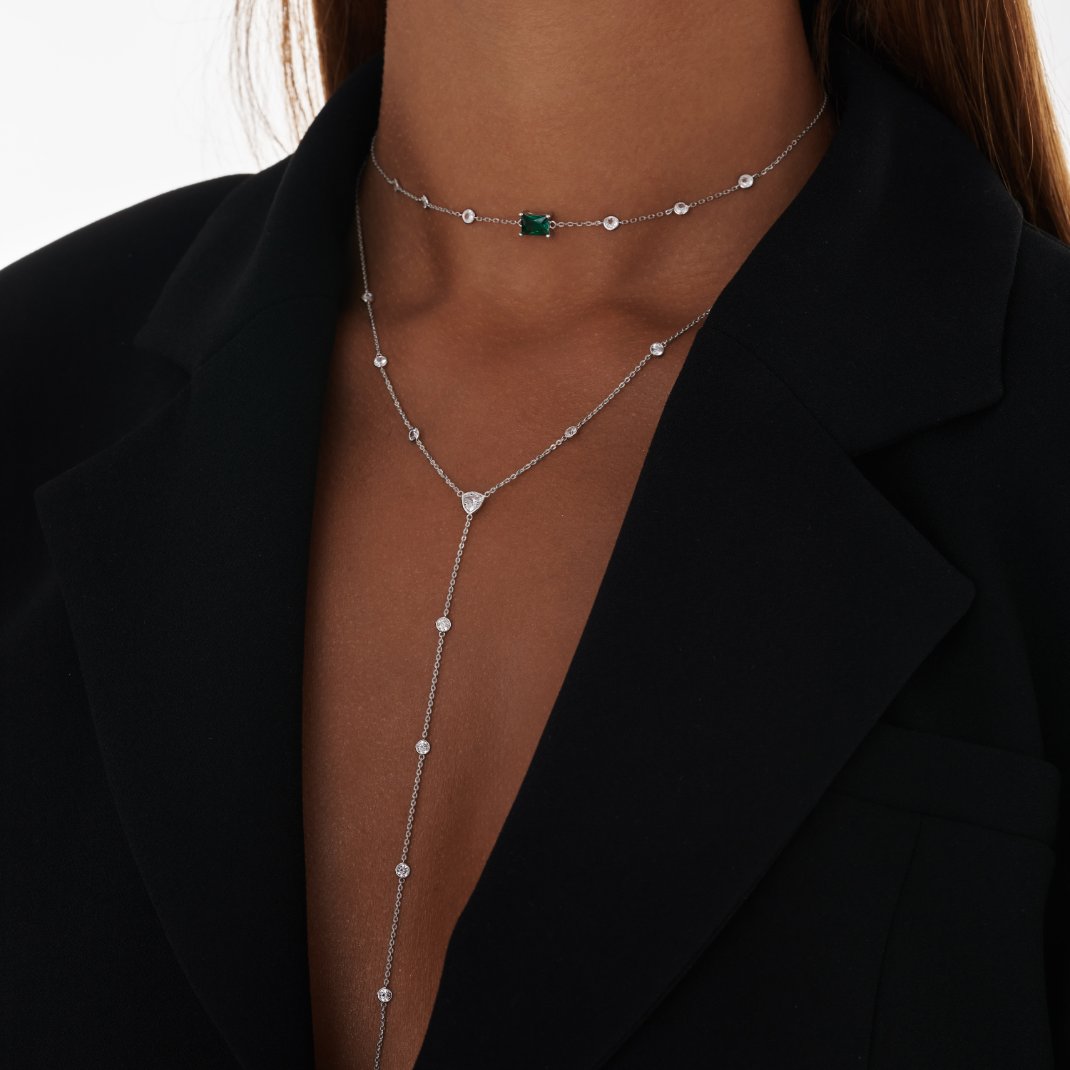 Արծաթե փողկապի վզնոց խորանարդ ցիրկոնե մետալով MIE