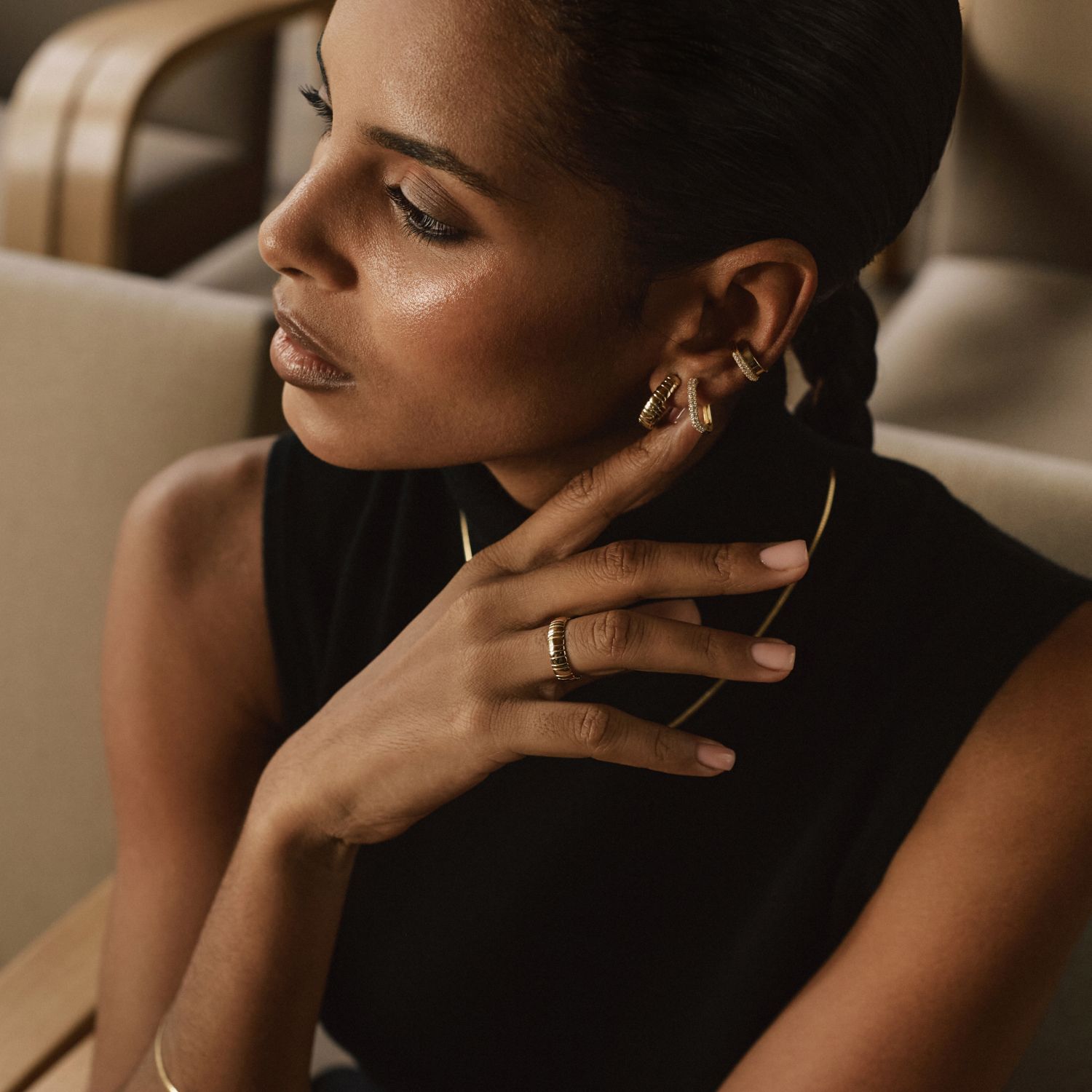 Ոսկեզօծ բազային թևնոց՝ արծաթից պատրաստված խորանարդ ցիրկոնե երիզով MIE