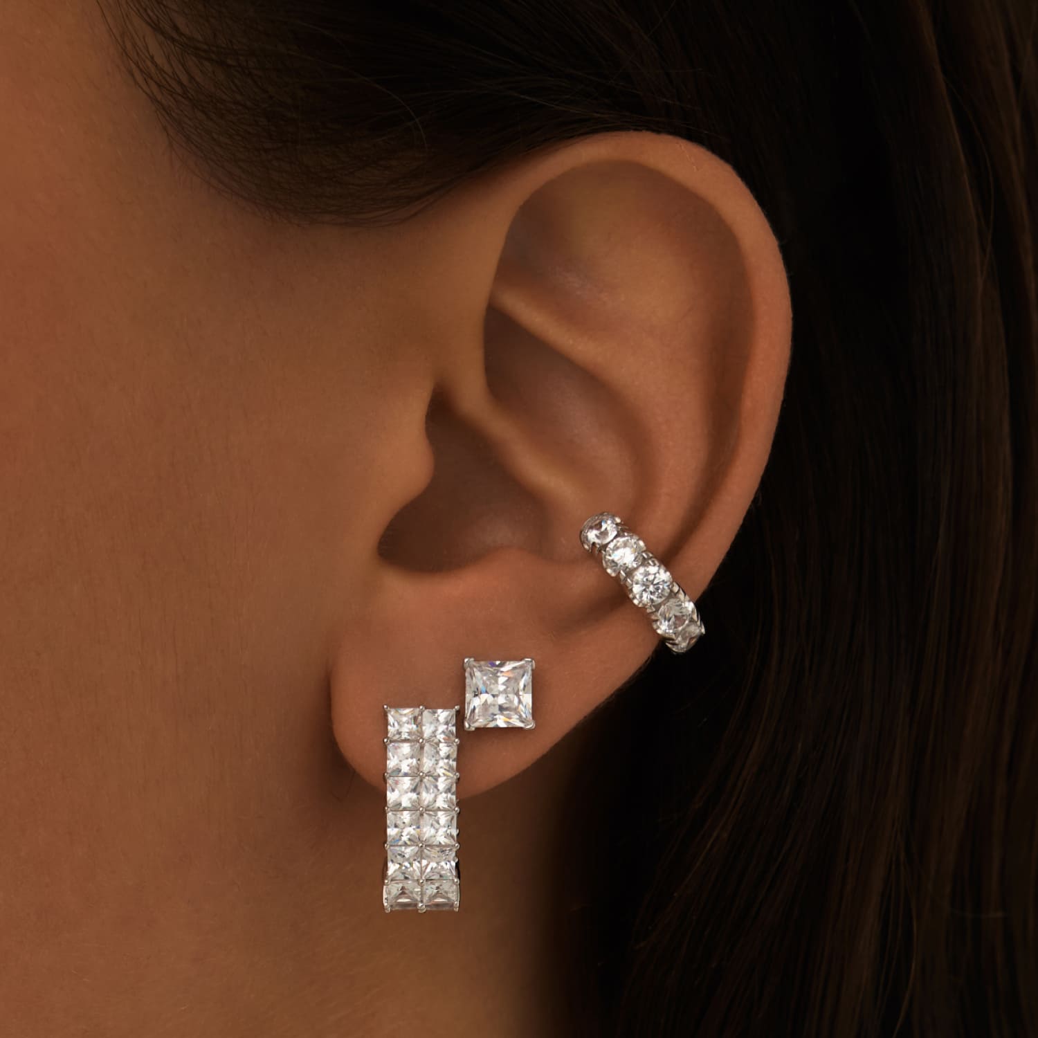 Արծաթե կրկնակի ականջօղեր խորանարդ ցիրկոնե մետալով MIE