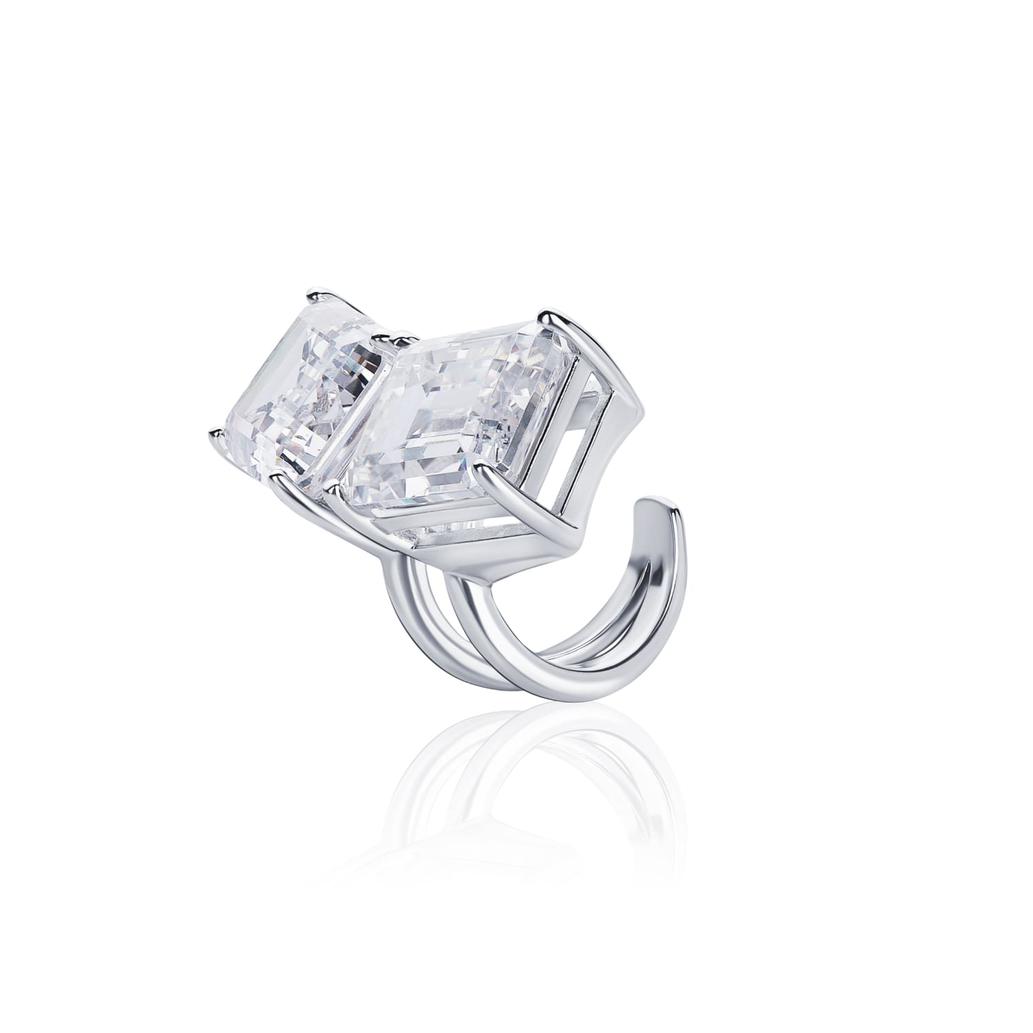 Մեծ արծաթե թևնոց A LA RUSSE՝ խորանարդ ցիրկոնե մետալով MIE