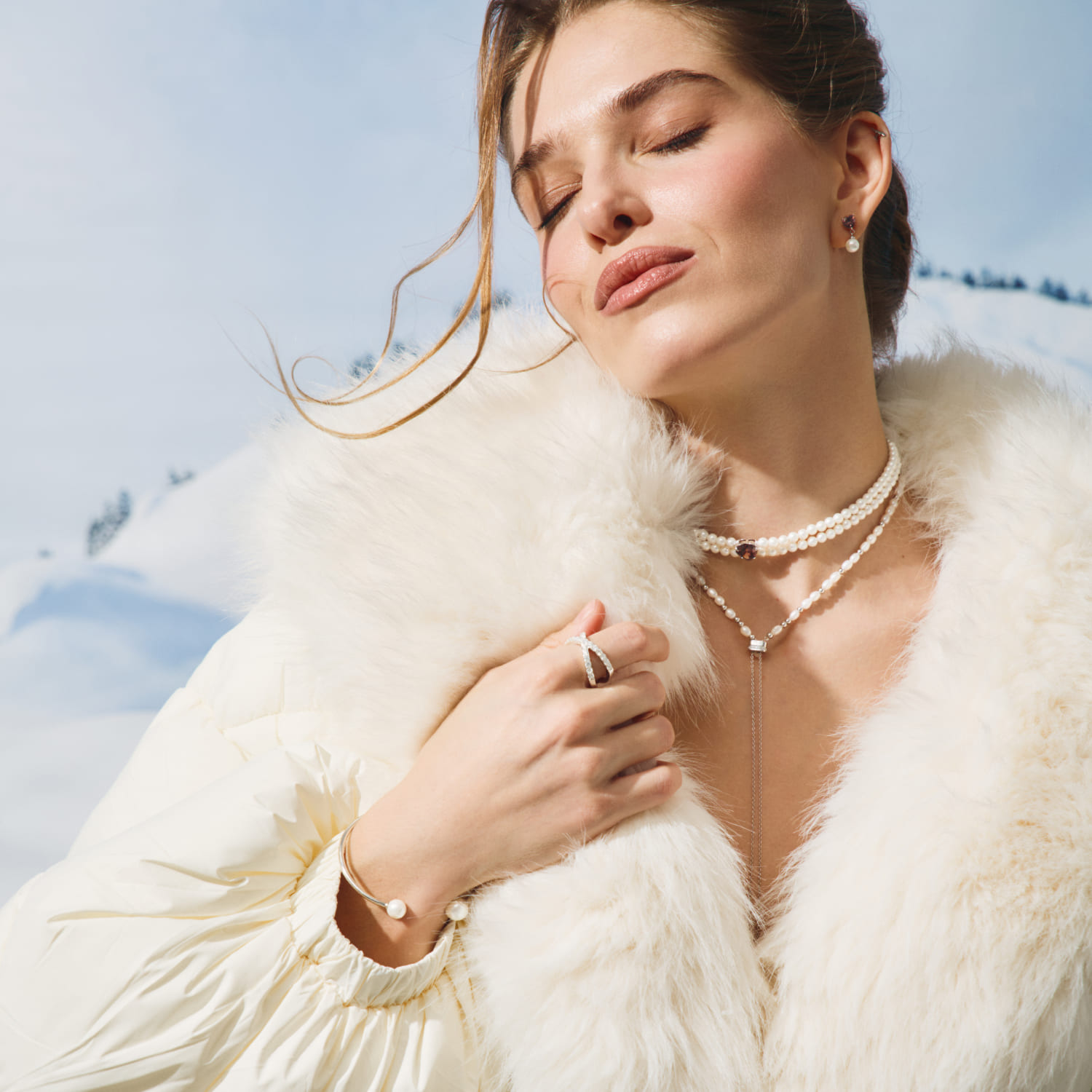 Արծաթե փողկապի վզնոց DIANA բնական մարգարիտներով MIE