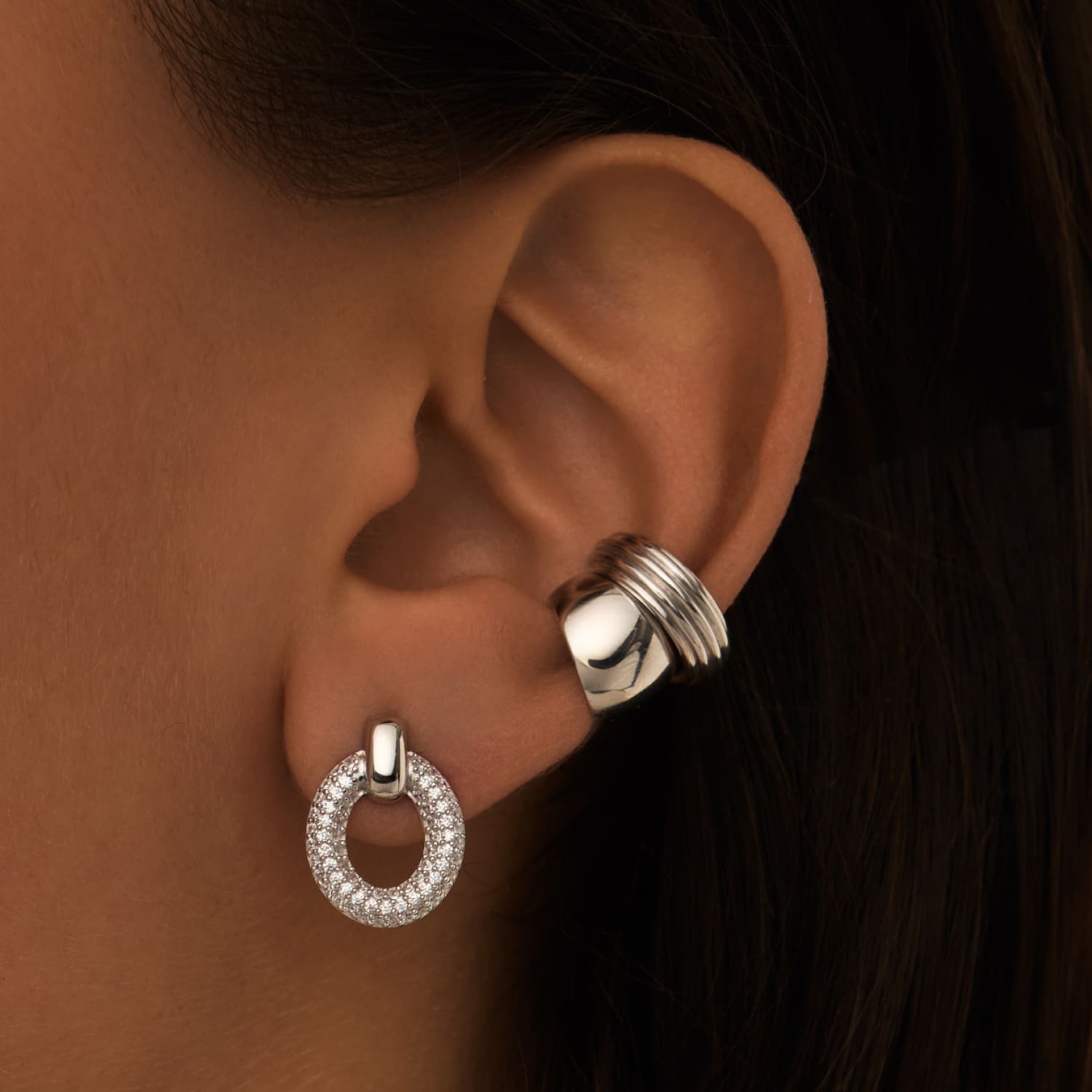 Արծաթե ականջօղեր խորանարդ ցիրկոնե մետալով MIE