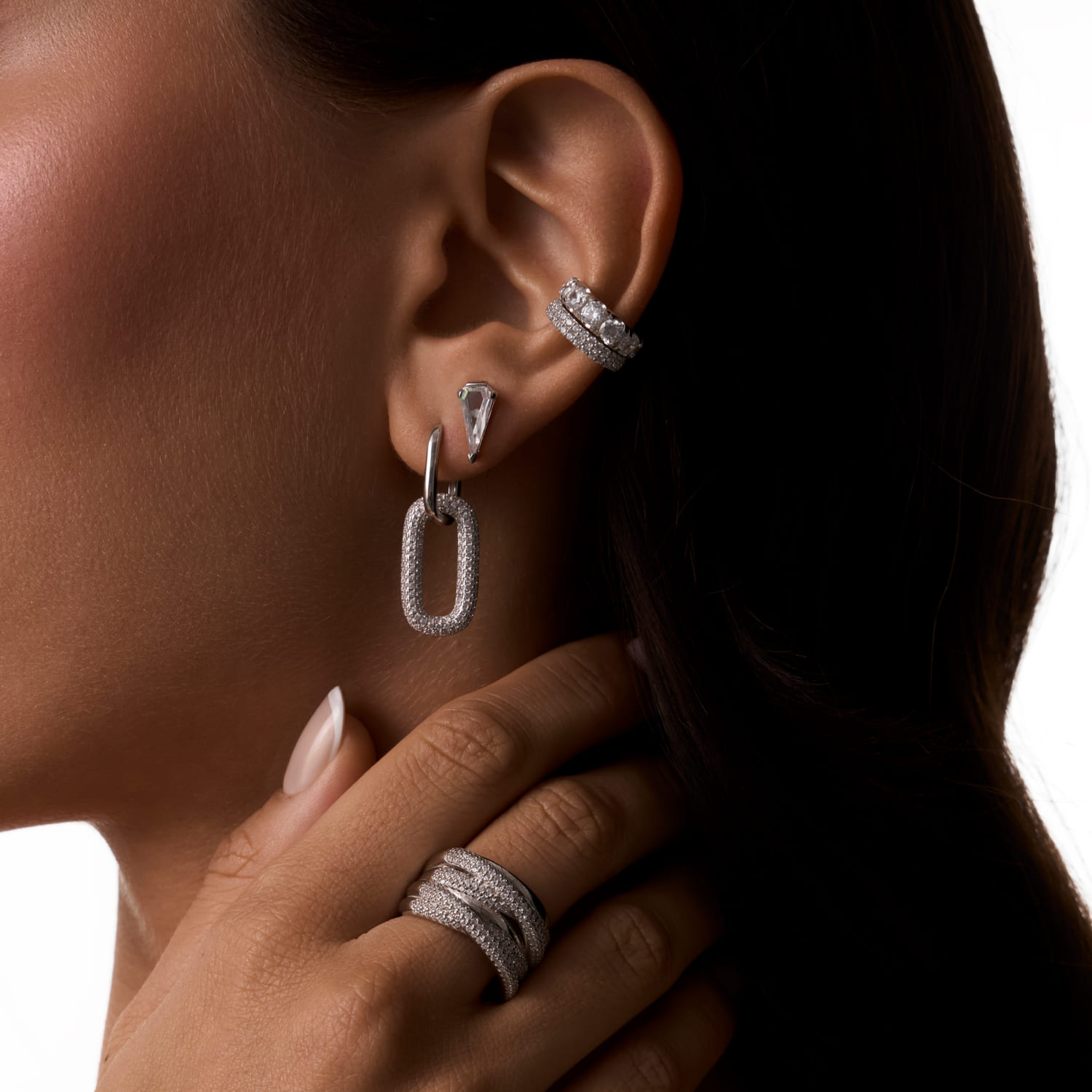 Բազմաշերտ արծաթե մատանի խորանարդ ցիրկոնիումով MIE