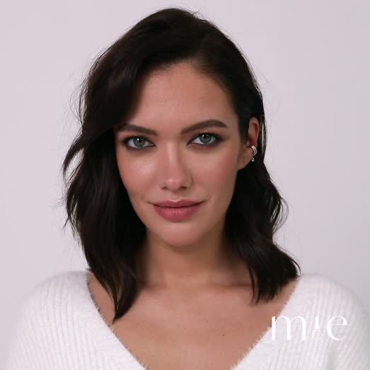 Արծաթե թևնոց՝ խորանարդ ցիրկոնիումով և MIE կաթիլով