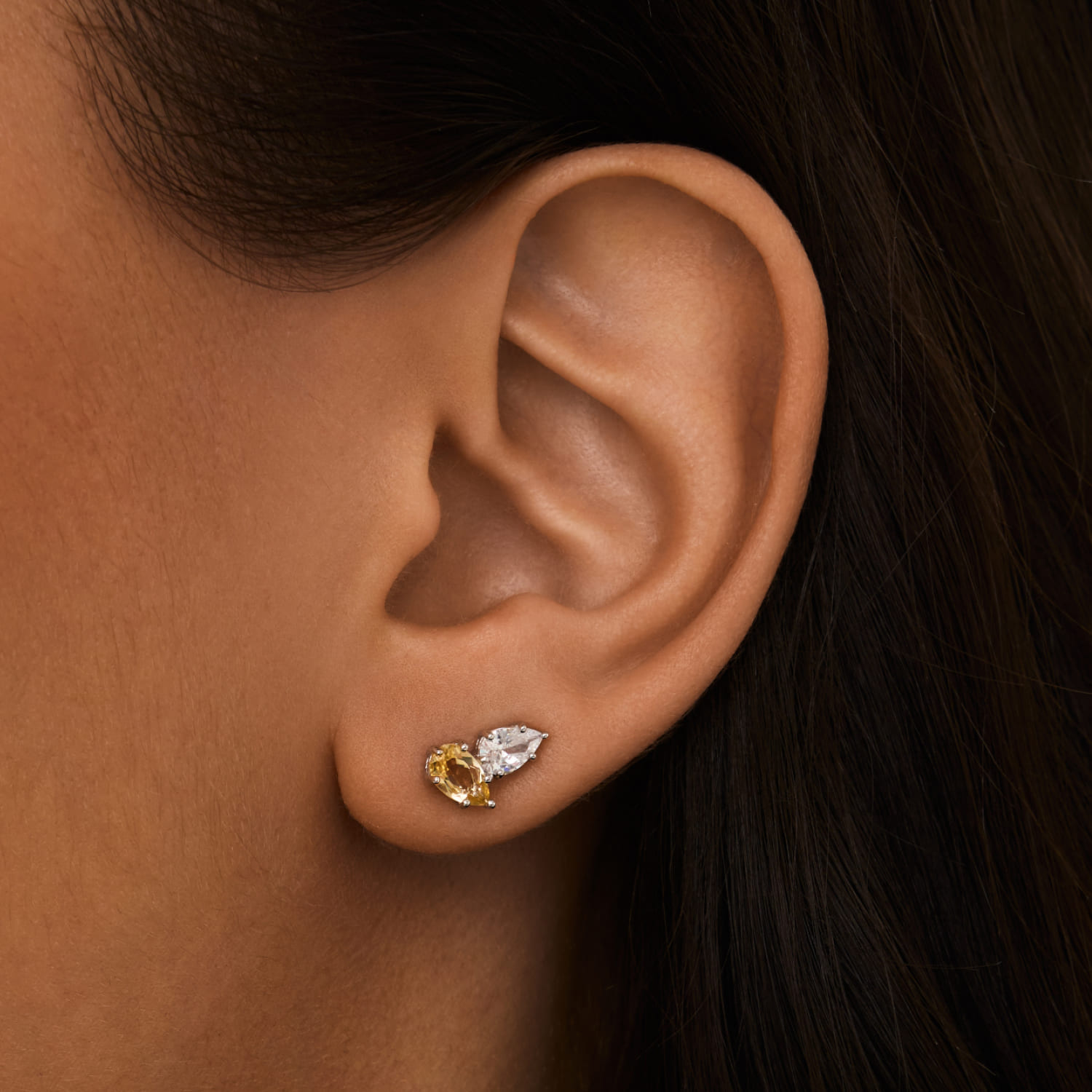 

Серебряные серьги-клаймберы BRIGHTNESS с цитрином и фианитом MIE