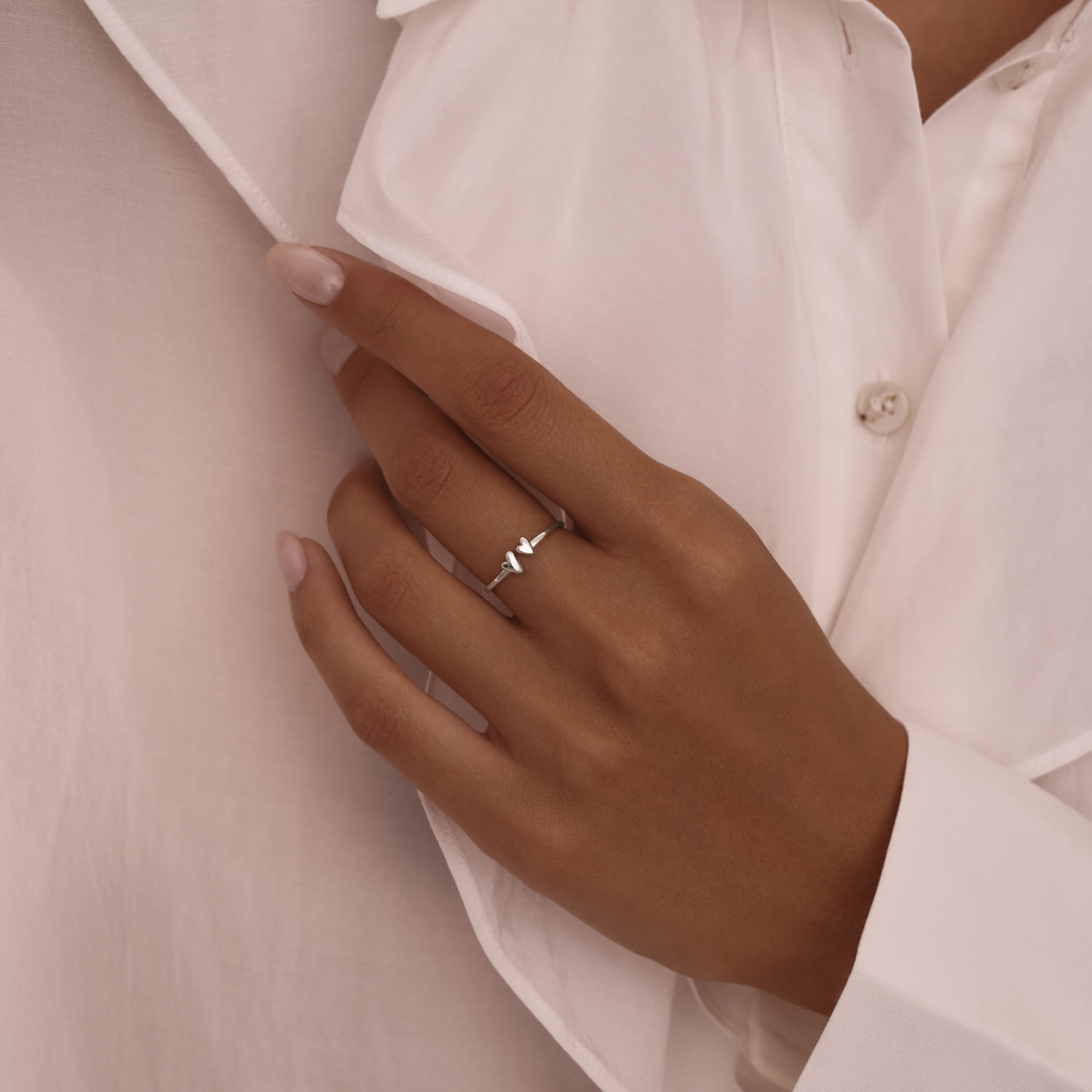 Կարգավորվող արծաթե մատանի երկու մանրանկարչական սրտերով MIESTILO MIE