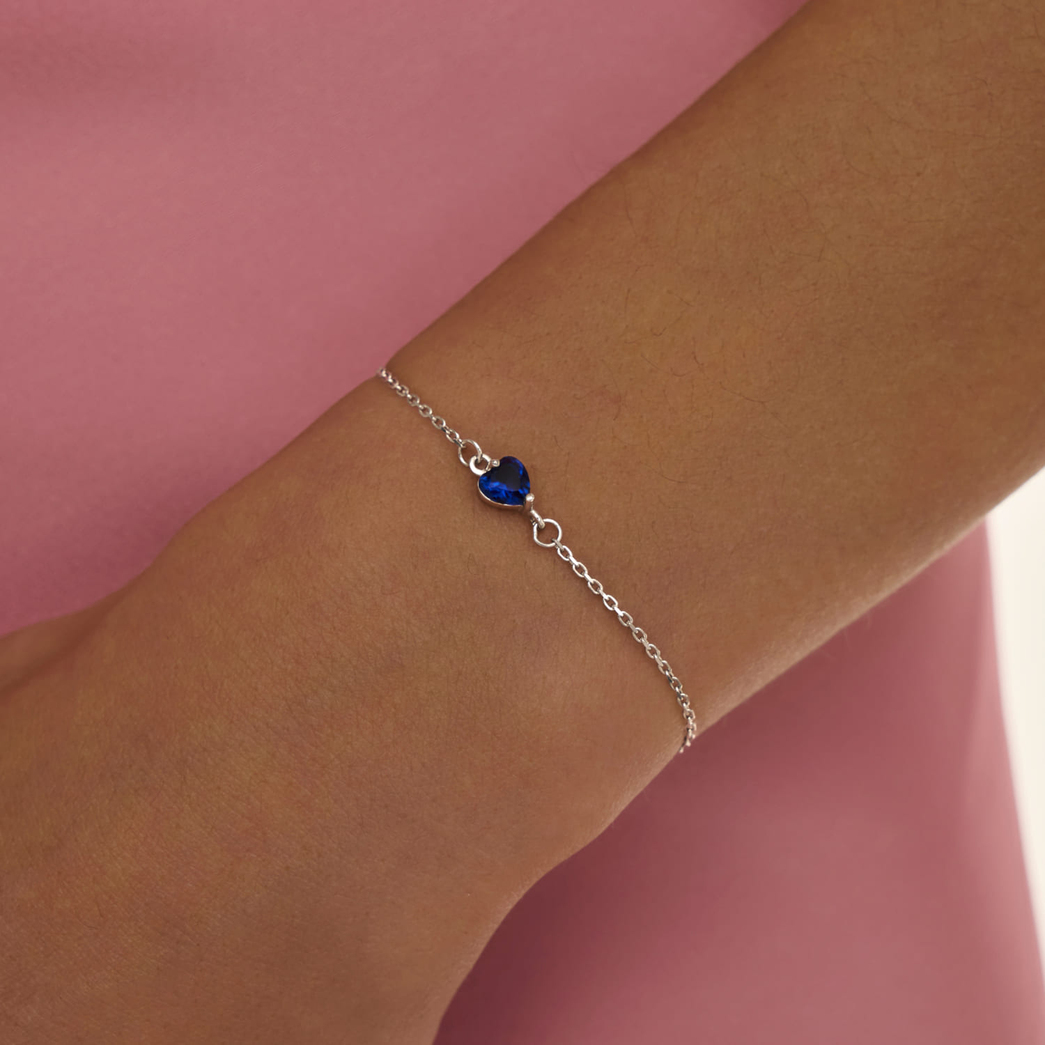 

Браслет из серебра с синим фианитом в огранке сердце MIESTILO MIE