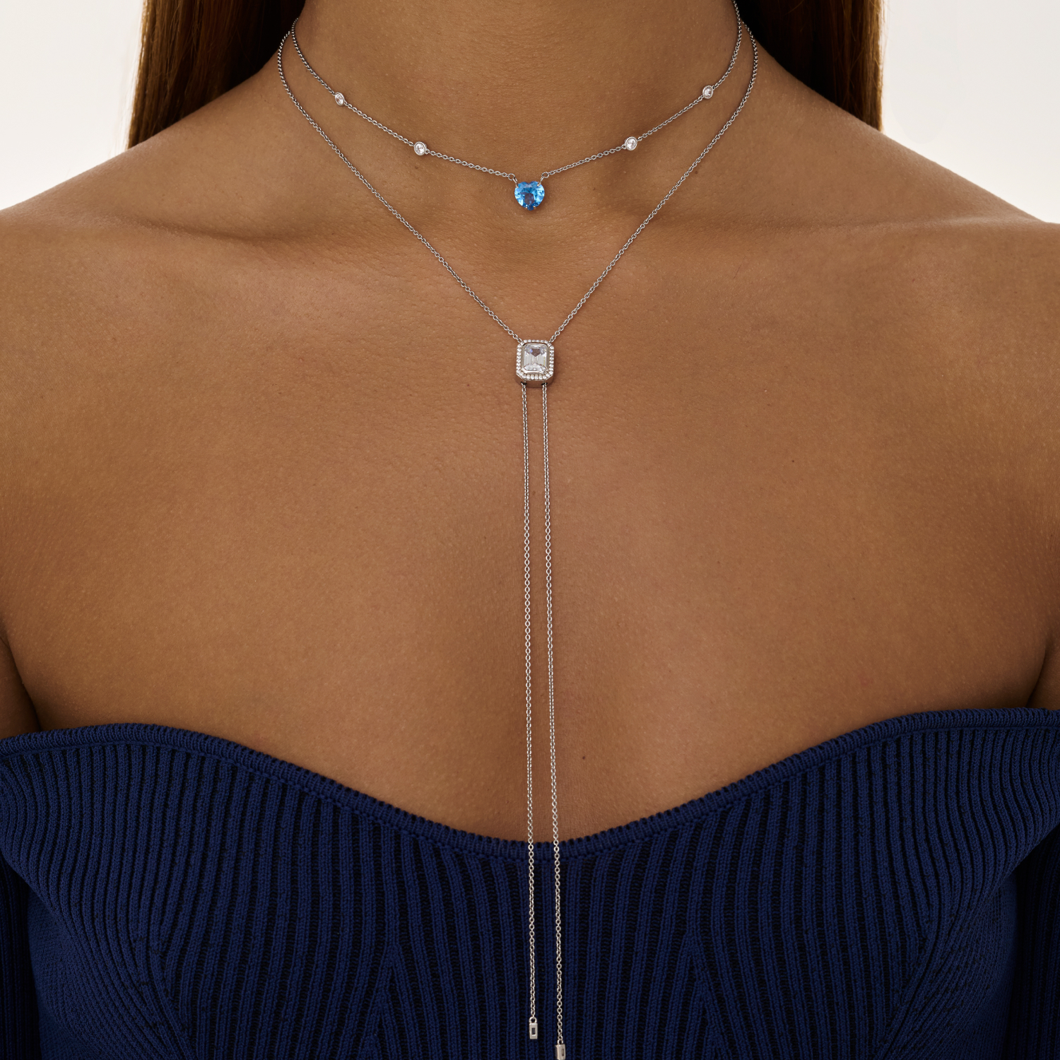 Կապույտ սրտաձև վզնոց՝ պատրաստված արծաթից MIE