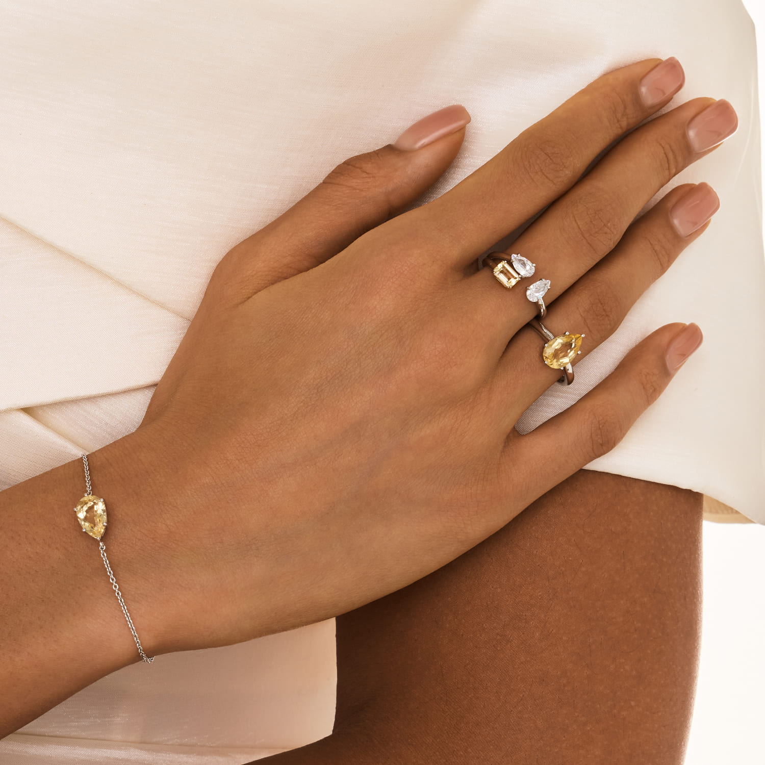 BRIGHTNESS Արծաթե մատանի ցիտրինով MIE