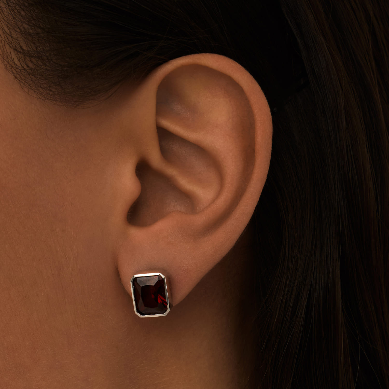 

Серебряные серьги-пусеты Бургунди MIE