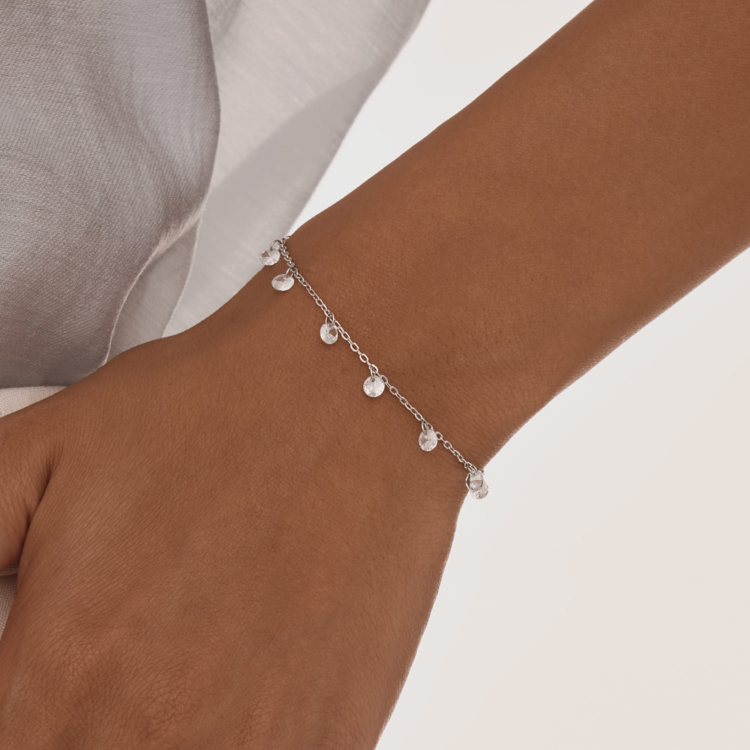 Нежный серебряный браслет с подвесками из фианитов MIESTILO MIE