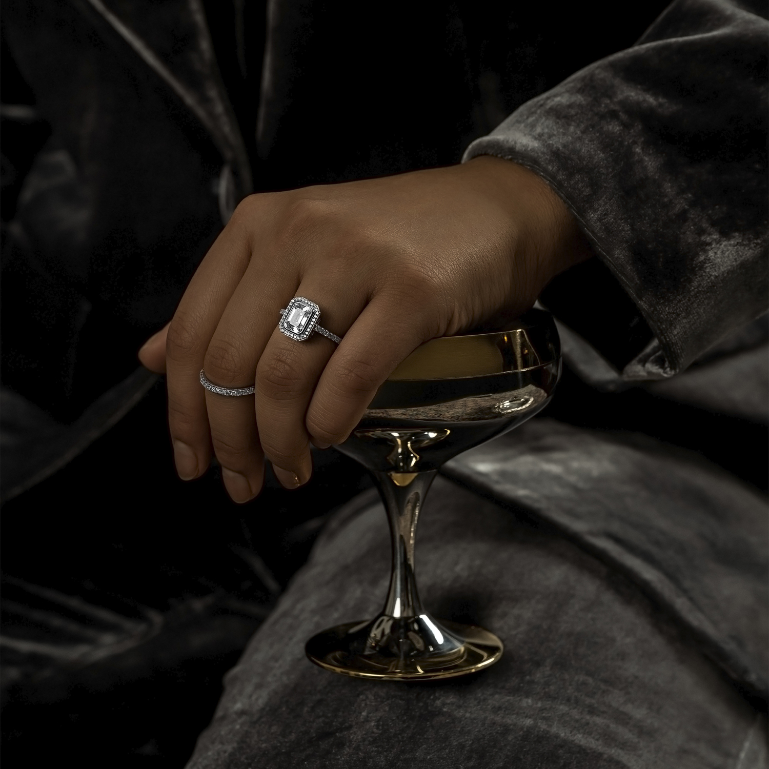 Серебряное кольцо с дорожкой фианитов MIE - фото 3
