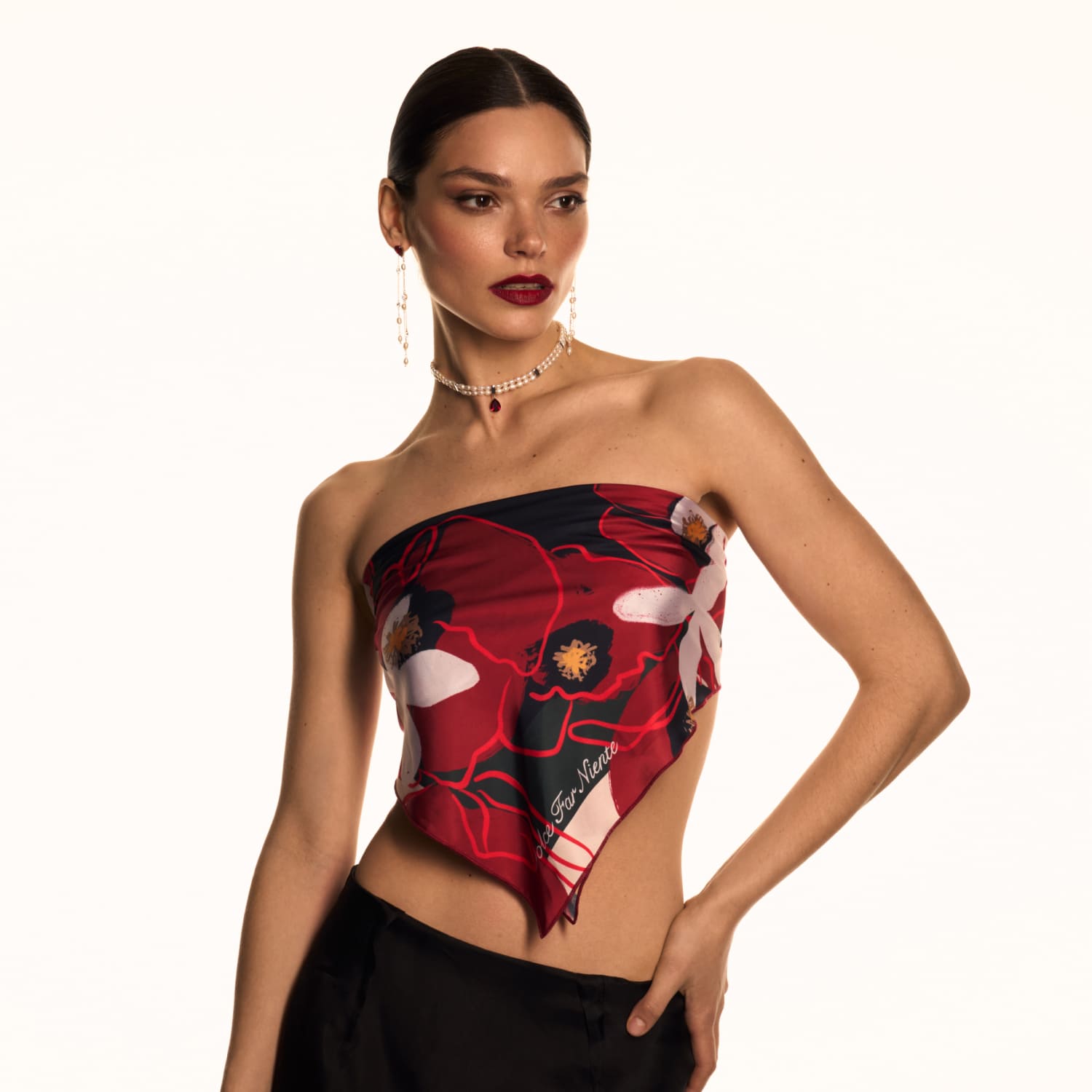 Արծաթե չոկեր SICILIA մարգարիտներով և կարմիր քարով՝ MIE