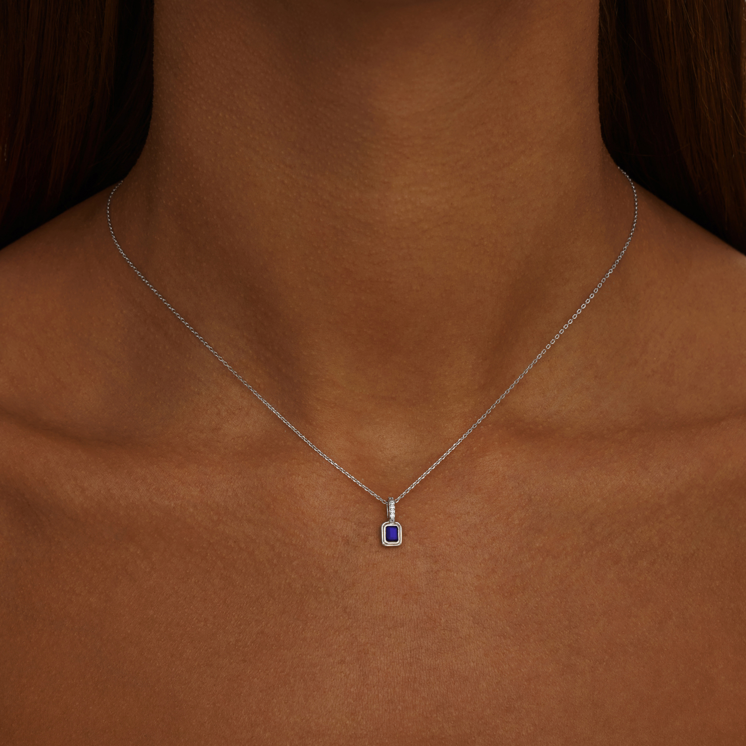 

Серебряное колье с лазуритом MIE