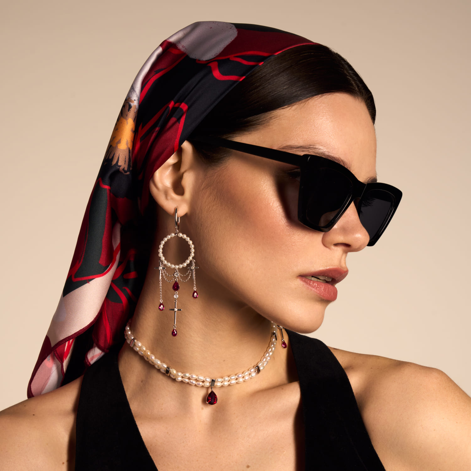 Արծաթե չոկեր SICILIA մարգարիտներով և կարմիր քարով՝ MIE