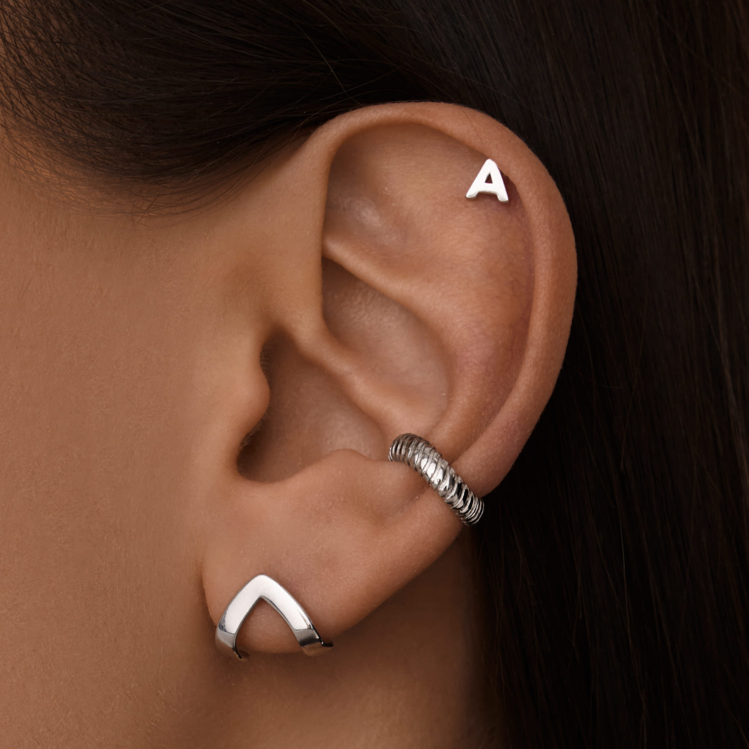 Մինիմալիստական անկյունային ականջօղեր MIESTILO MIE-ից