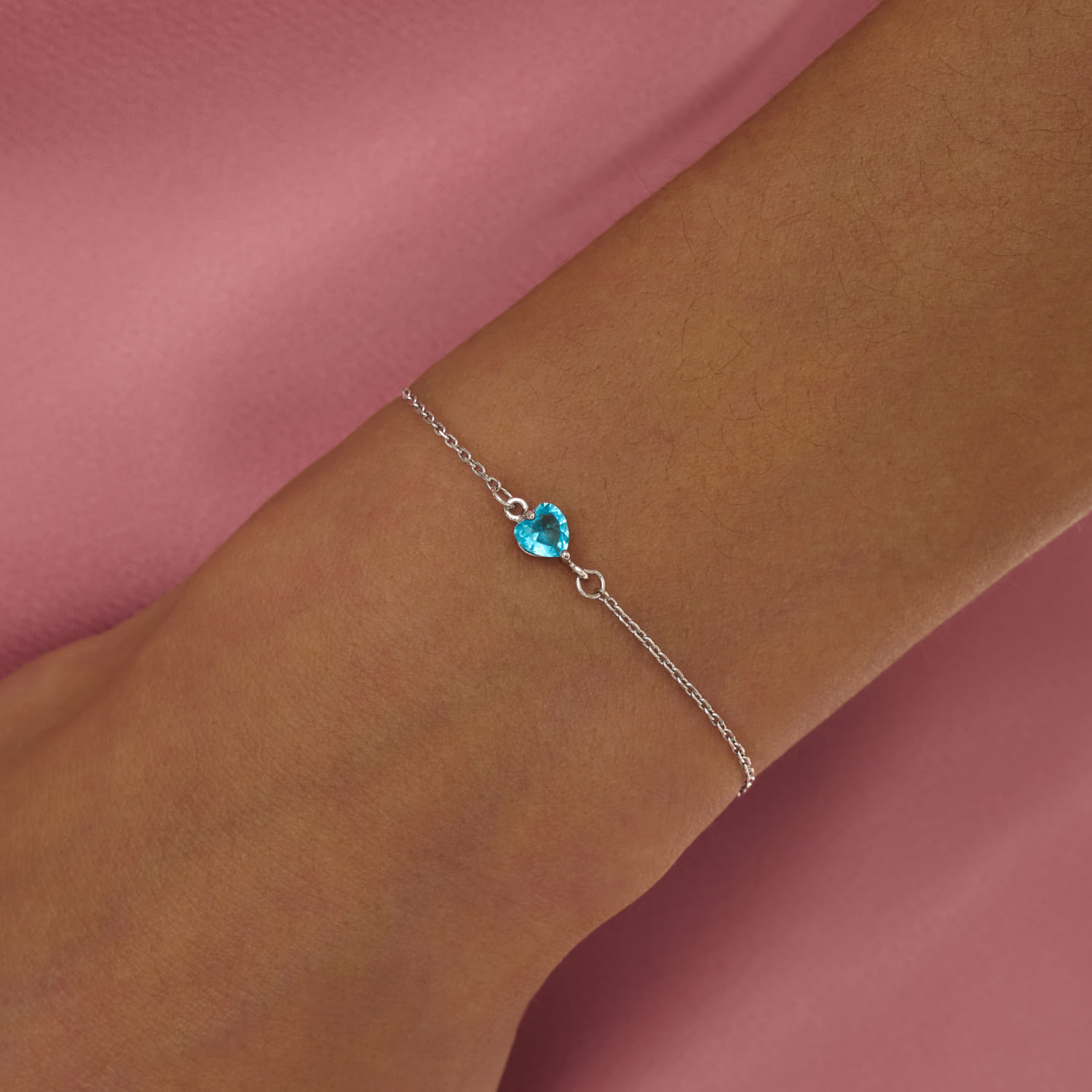 

Браслет из серебра с голубым фианитом в огранке сердце MIESTILO MIE