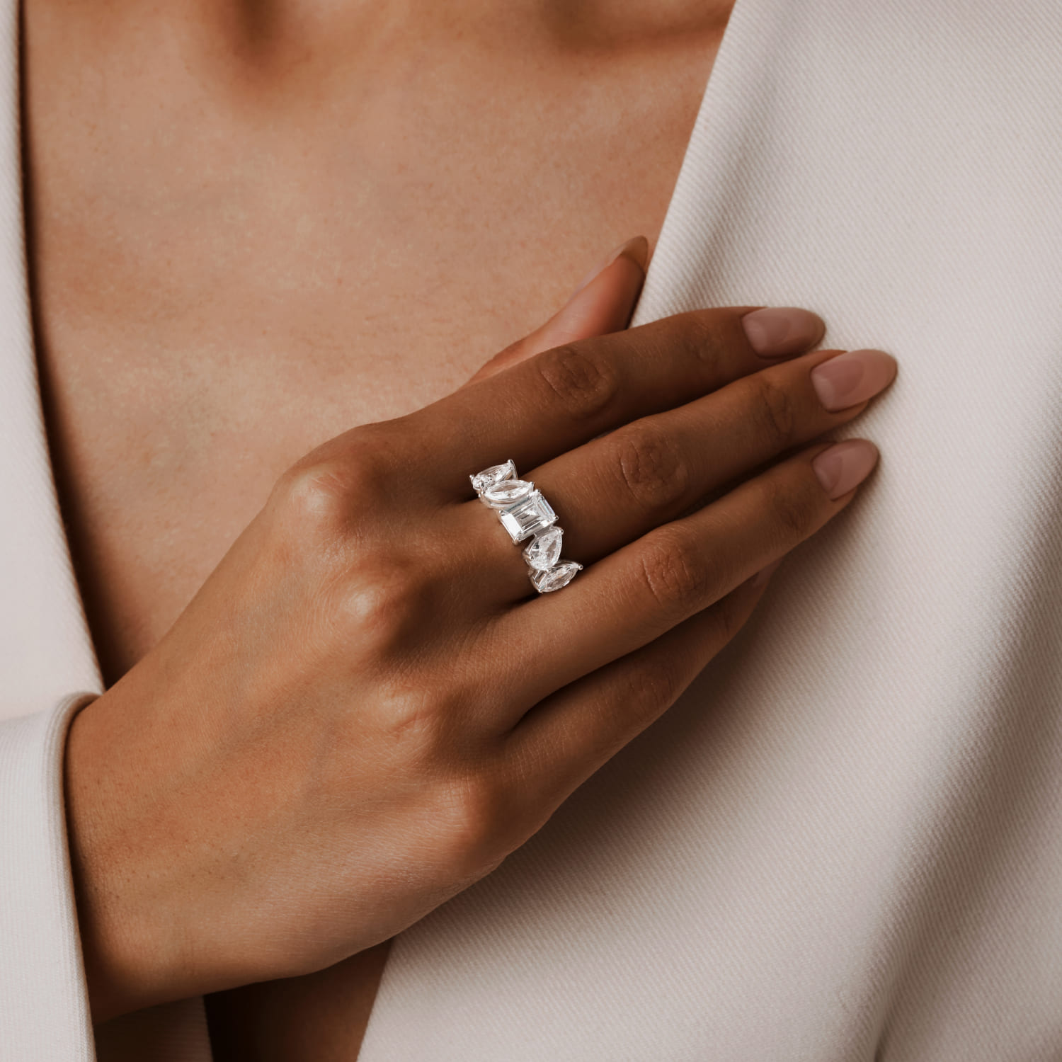 Արծաթե մատանի A LA RUSSE խորանարդ ցիրկոնե մետալով MIE