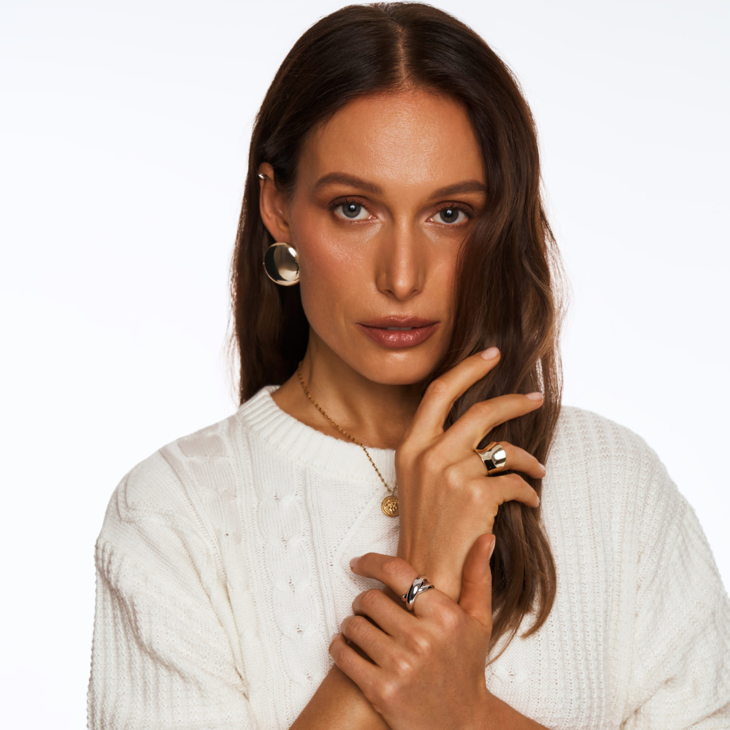 Լայն գոգավոր մատանի՝ պատրաստված դեղին ոսկով պատված արծաթից MIE