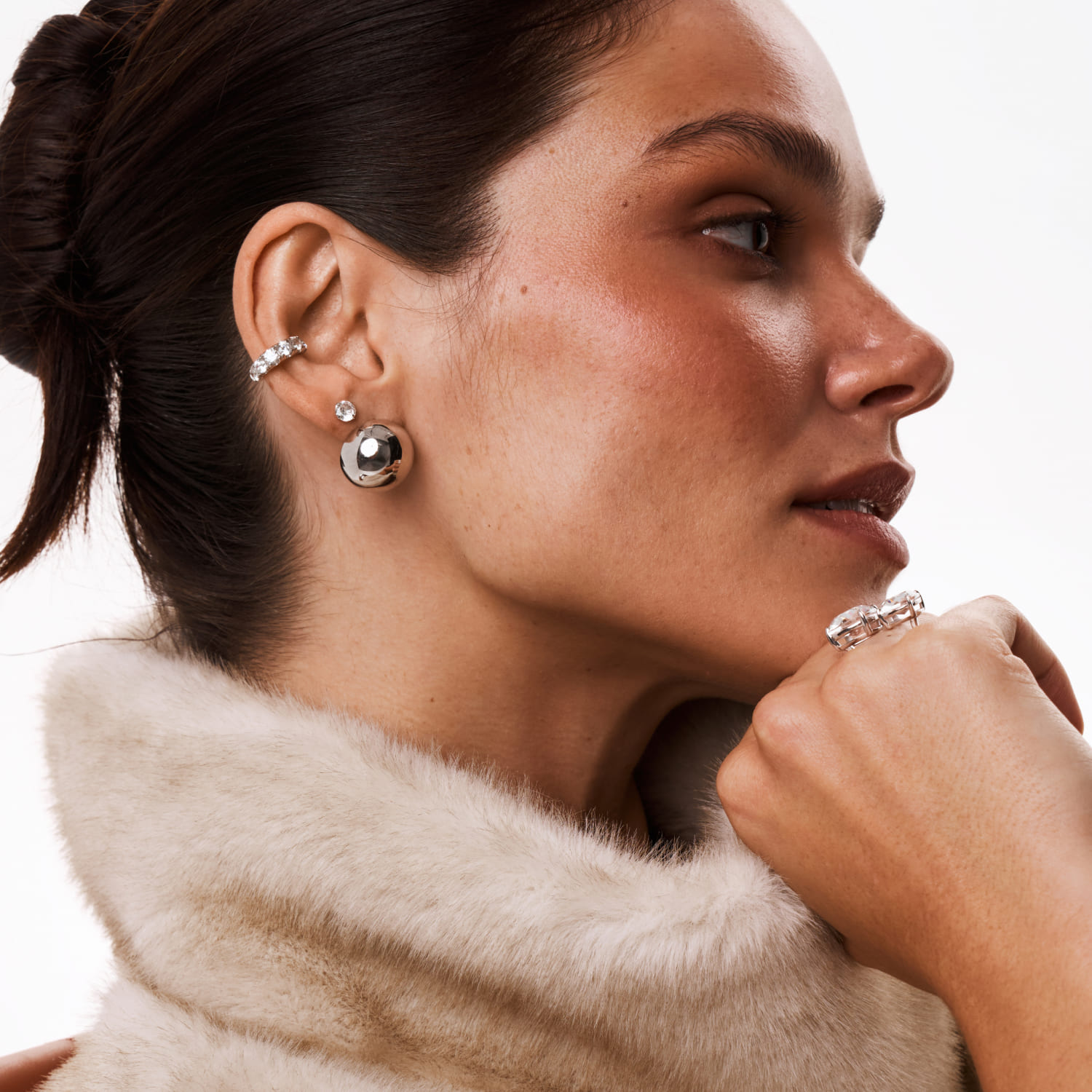 Արծաթե ականջօղեր խորանարդ ցիրկոնիումով, 5 մմ։ MIE