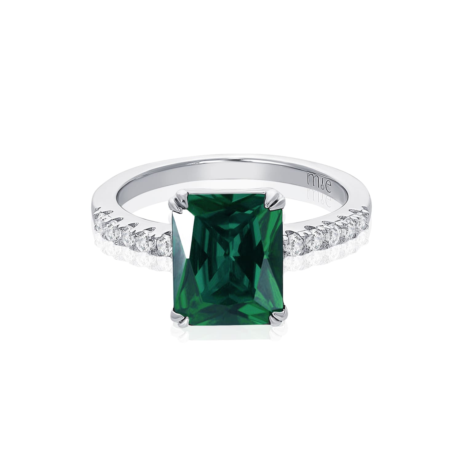 Արծաթե մատանի կանաչ քարով MIE