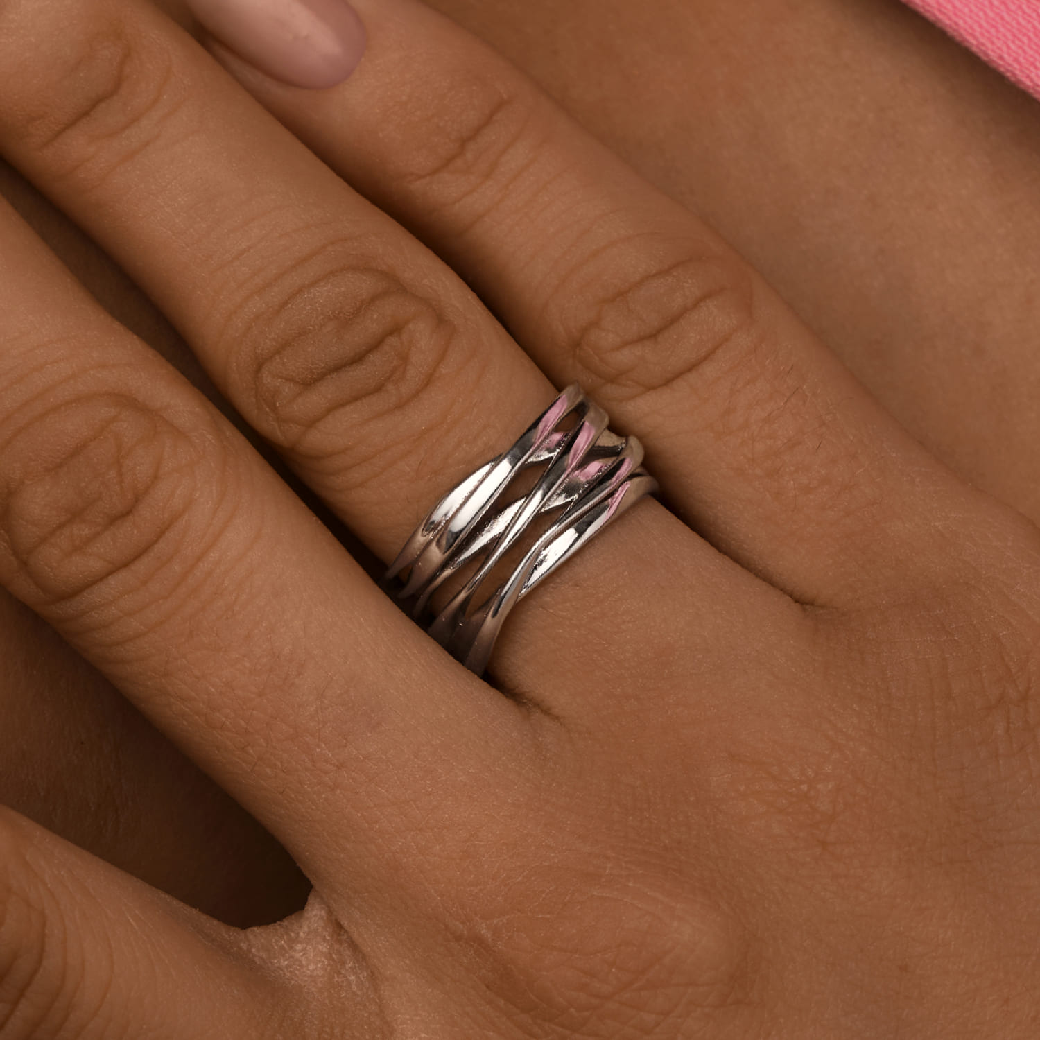 

Широкое серебряное кольцо с рельефом MIESTILO MIE