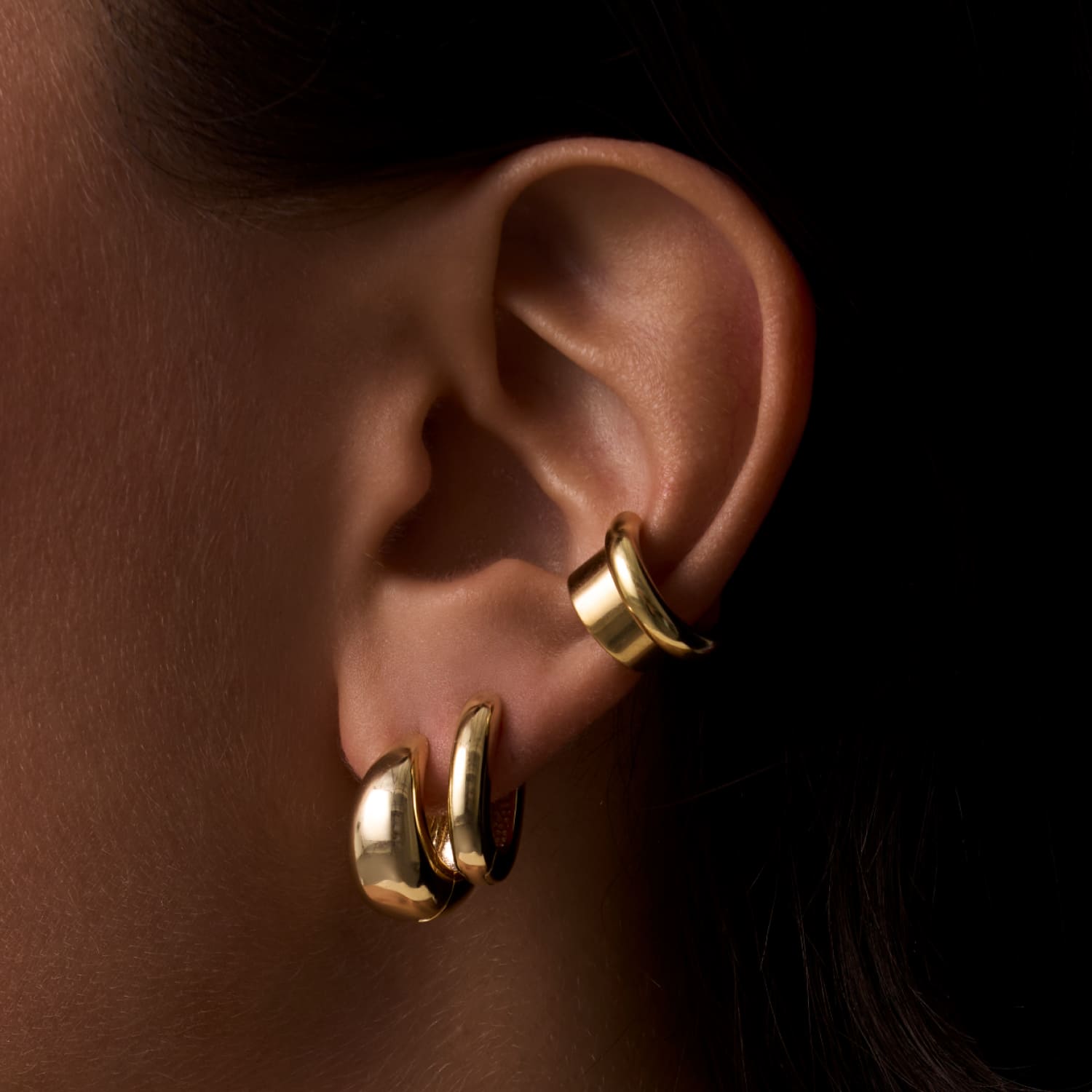 

Серьги-конго из серебра в покрытии желтое золото MIE