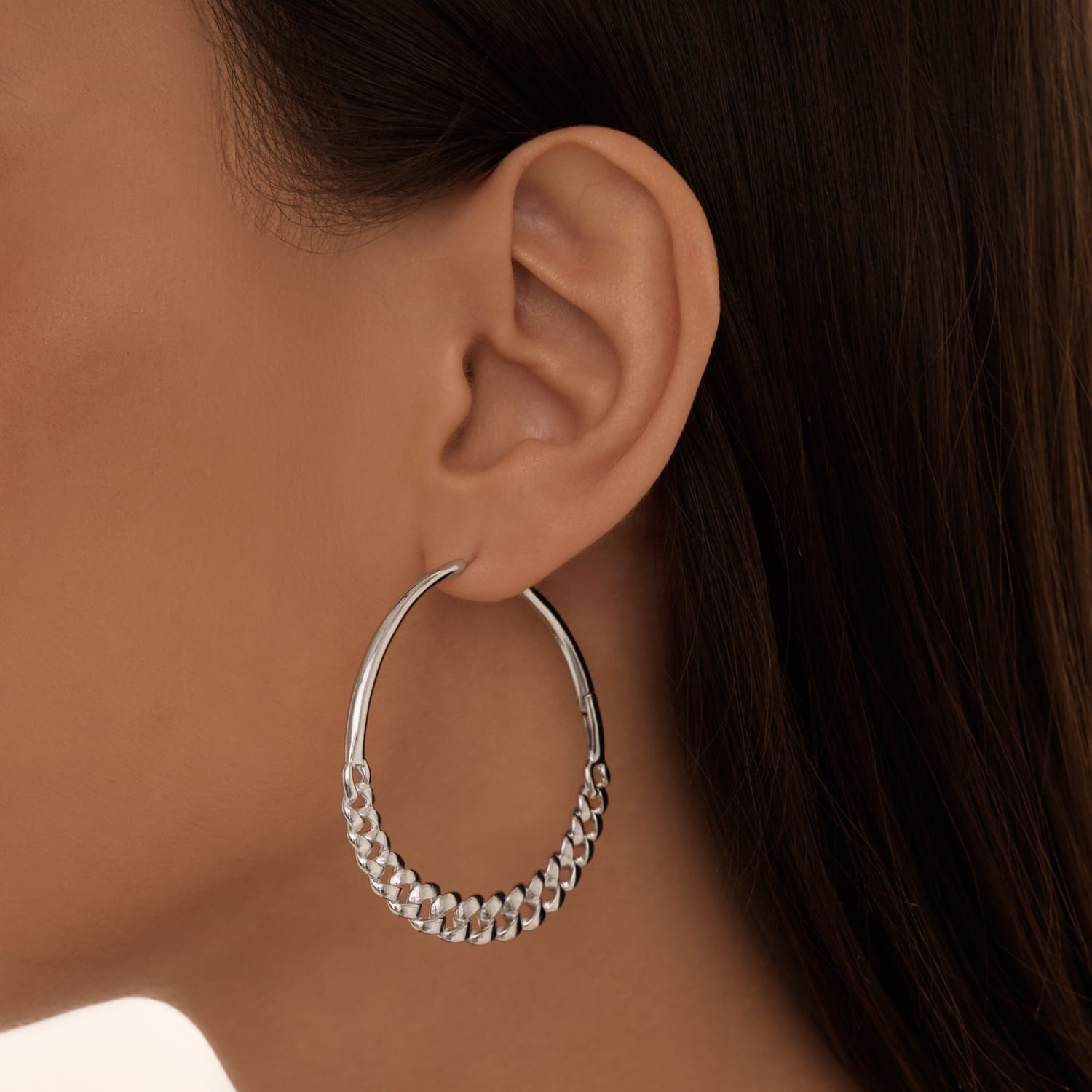 

Серебряные крупные серьги кольца с декоративной цепью MIESTILO MIE