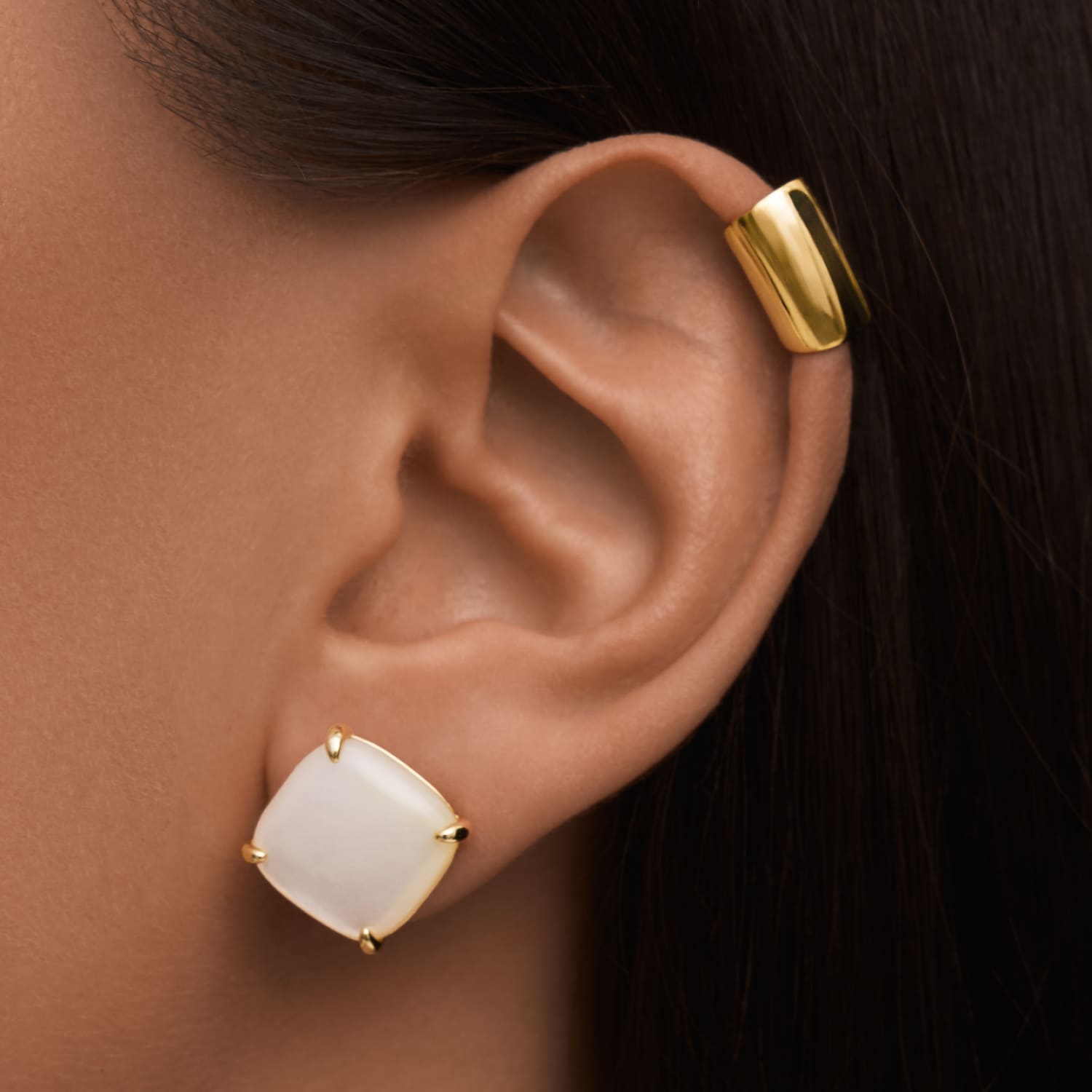 Քառակուսի ականջօղեր մարգարիտով, պատրաստված արծաթից, դեղին ոսկուց պատված MIE