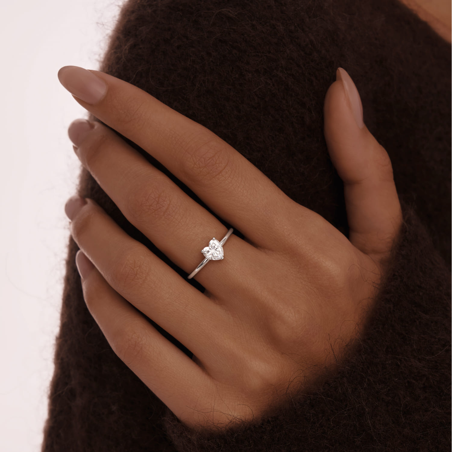 Բարակ մատանի խորանարդ ցիրկոնիումով սրտաձև կտրվածքով MIESTILO MIE