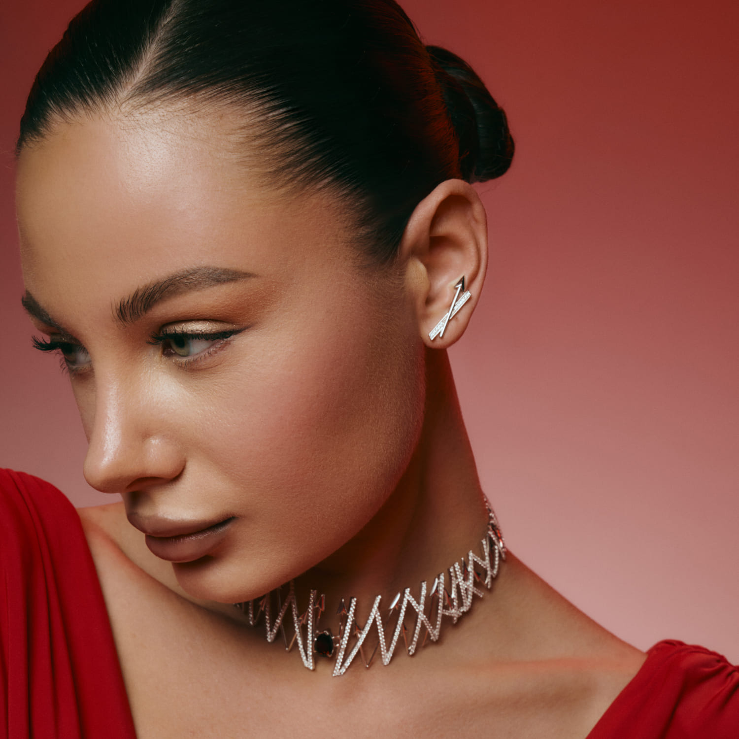 

Серебряные серьги-клаймберы EROS с фианитами MIE