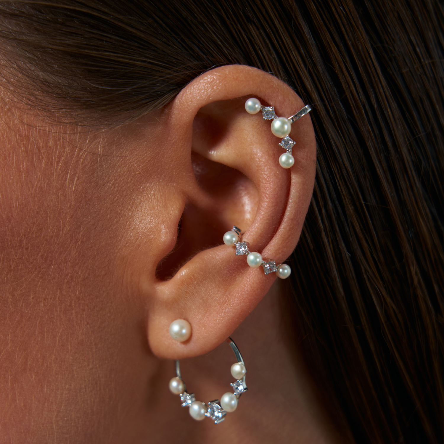 Արծաթե թևնոց բնական մարգարիտներով MIE