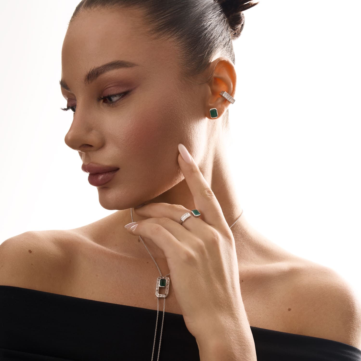 Արծաթե ականջօղեր HARMONY կանաչ ագատով MIE