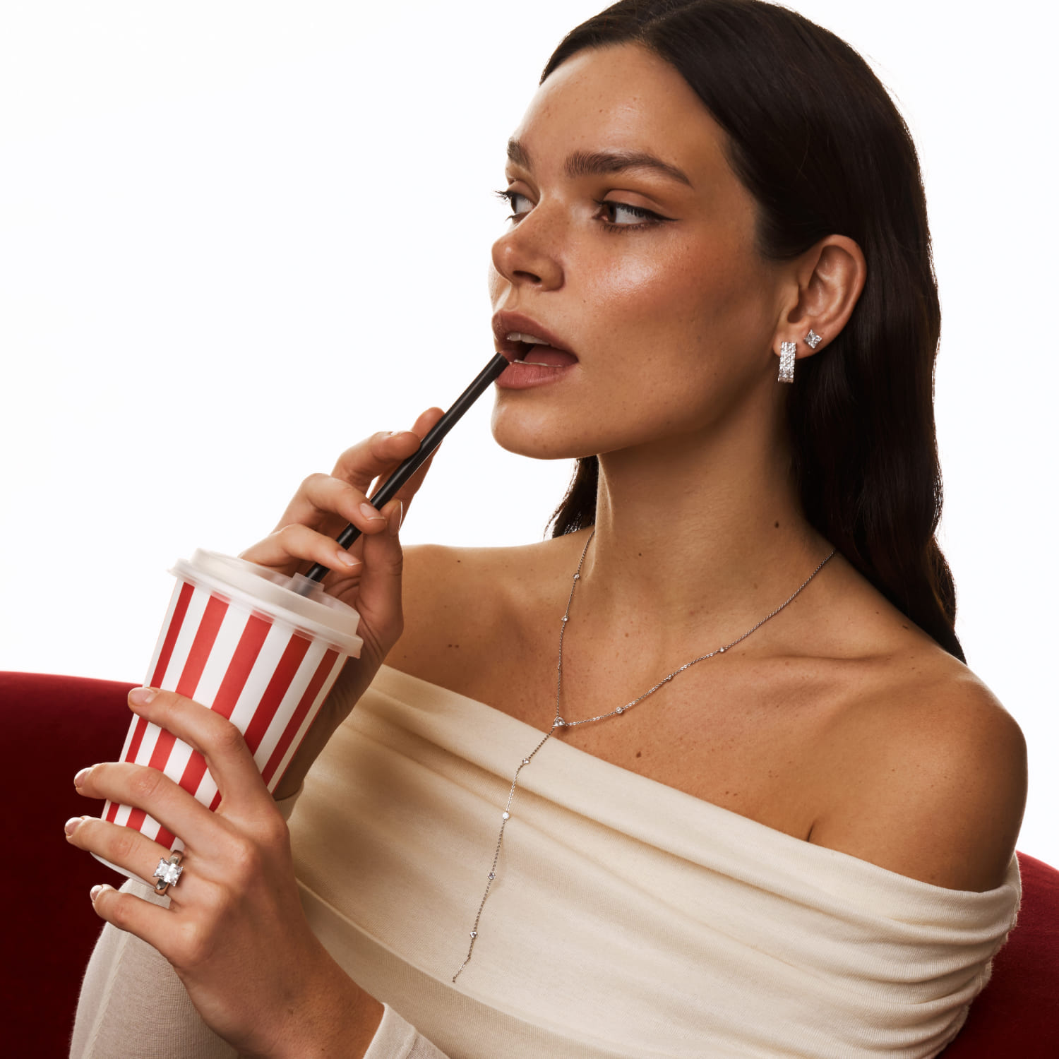 Անթերի 6 մմ MIE խորանարդ ցիրկոնիումե ականջօղեր