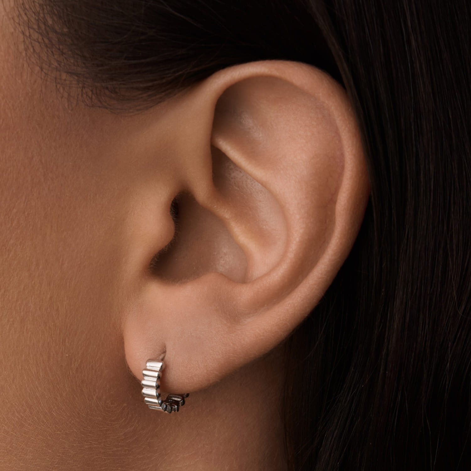 

Рельефные серьги-конго из серебра MIESTILO MIE