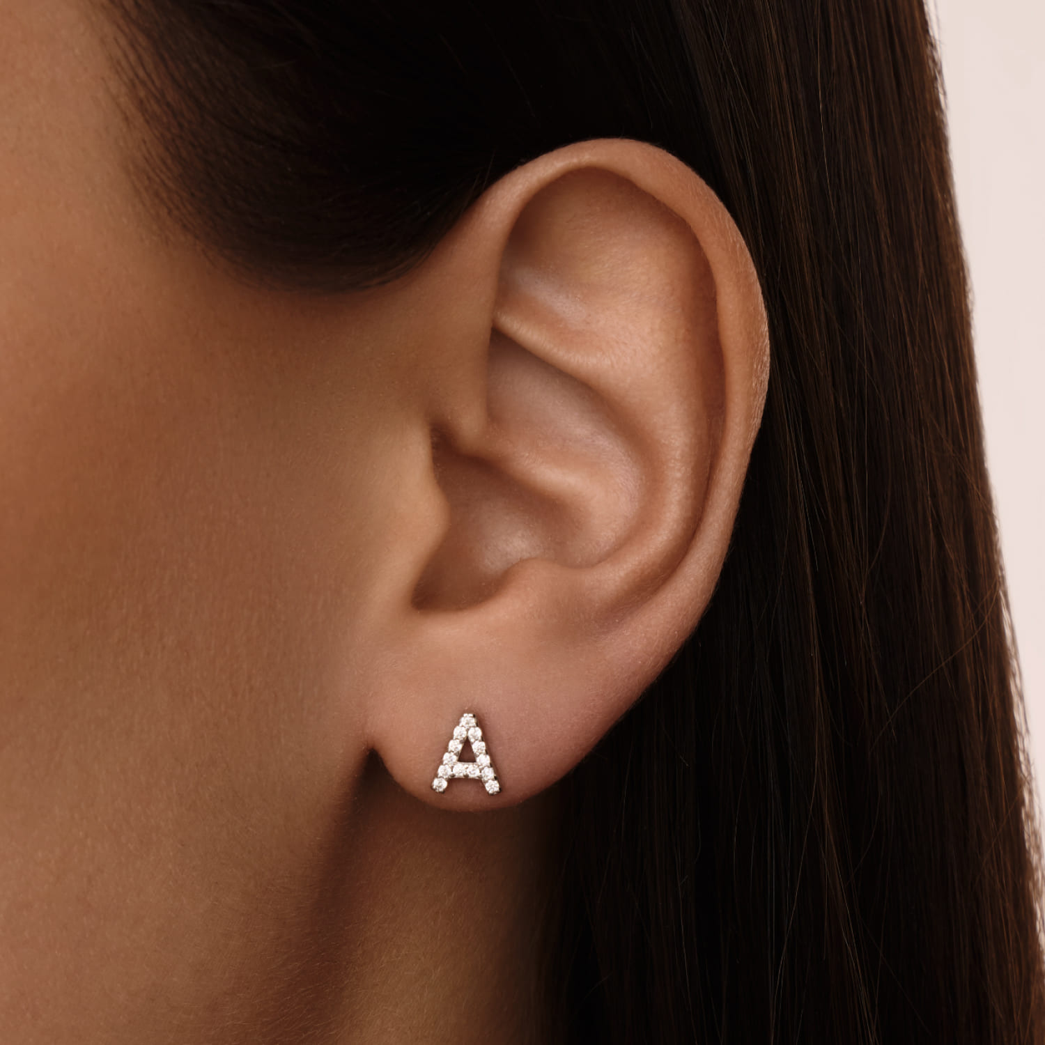 Моносерьга в виде буквы А MIESTILO MIE