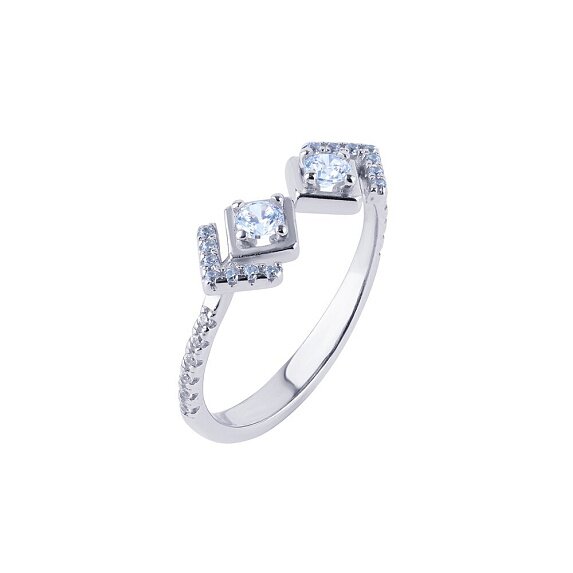 Серебряное кольцо с фианитами Miracle Miestilo