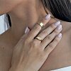 Широкое позолоченное кольцо из серебра без вставок Miestilo