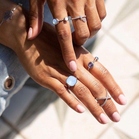 Голубое кольцо с квадратным кристаллом Swarovski® Miestilo