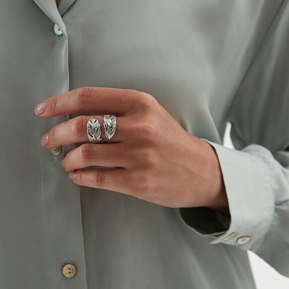Серебряное кольцо "Перо"  Miestilo