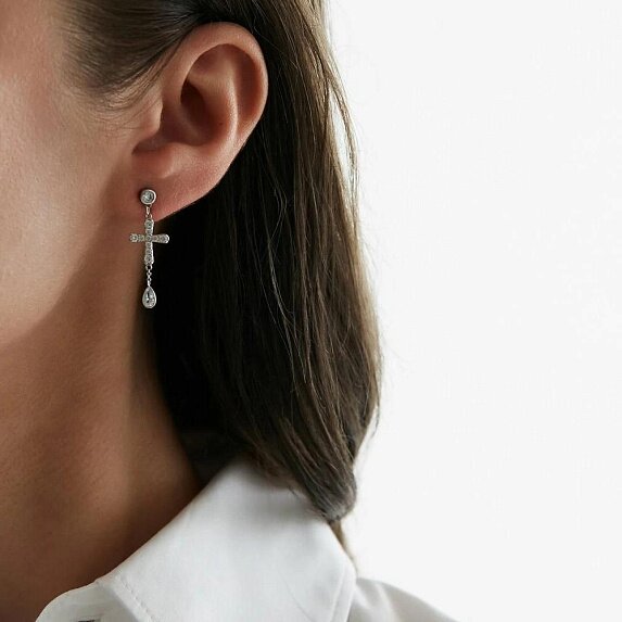 Серебряные серьги в форме креста с фианитами Miestilo